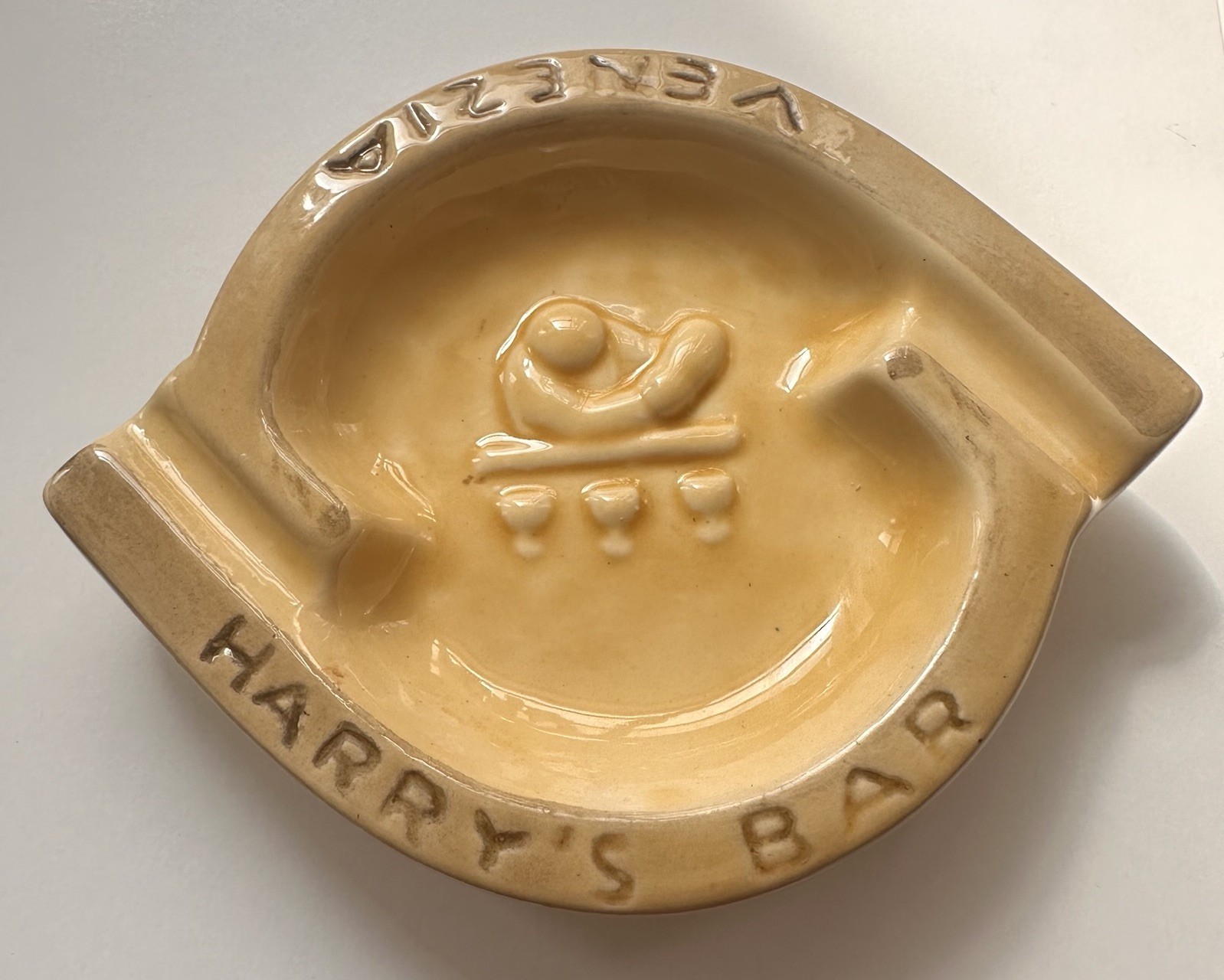 Harry’s Bar Venezia Venice, Italy MCM Yellow Ceramic Ashtray Signed 6.5" x 5” Harry’s Bar Venezia Venice, Italy MCM Yellow Ceramic Ashtray Signed 6.5" x 5”