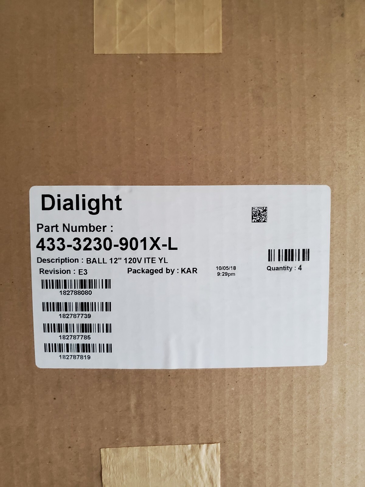 Traffic Signal Light New (4) 12” Dialight YELLOW LED Module 120V 433-3230-901XL Traffic Signal Light New (4) 12” Dialight YELLOW LED Module 120V 433-3230-901XL