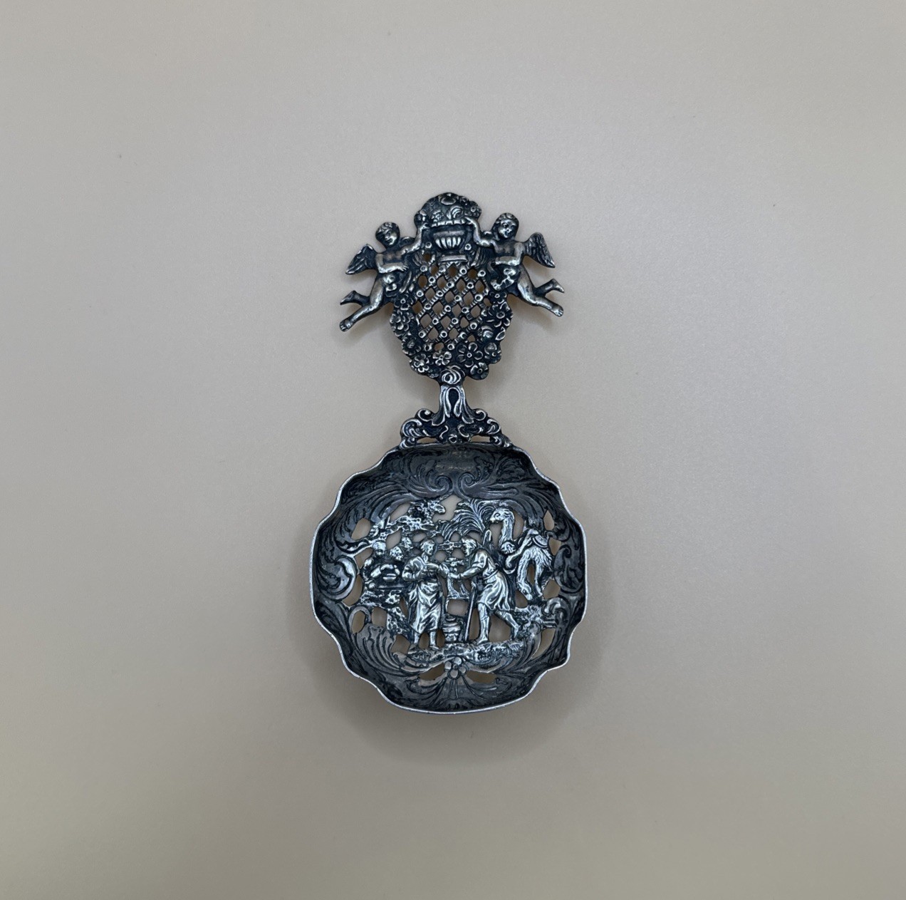 Antique Hanau German 800 Silver Kremos Rome Tea Caddy Spoon Scoop Cherub Tavern Antique Hanau German 800 Silver Kremos Rome Tea Caddy Spoon Scoop Cherub Tavern