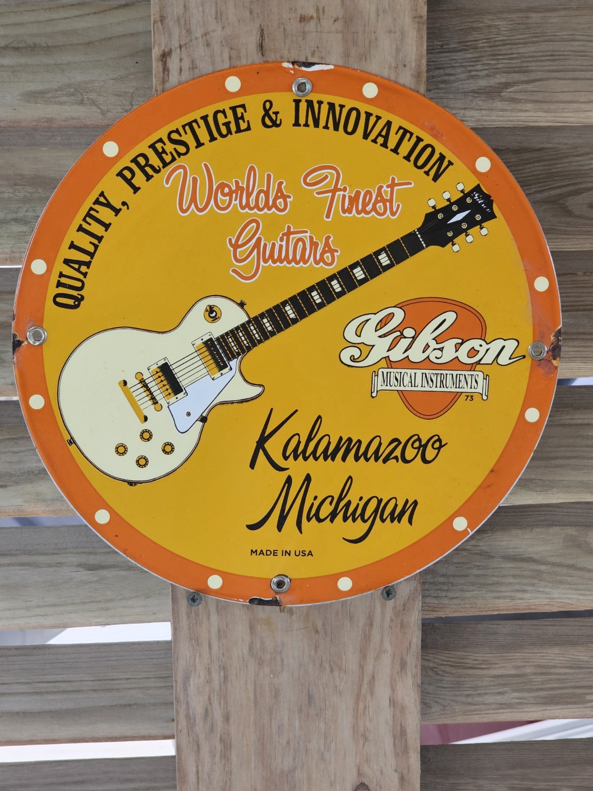 VINTAGE RARE GIBSON WORLDS FINEST GUITARS PORCELAIN SIGN MUSIC ROCK 12" VINTAGE RARE GIBSON WORLDS FINEST GUITARS PORCELAIN SIGN MUSIC ROCK 12"