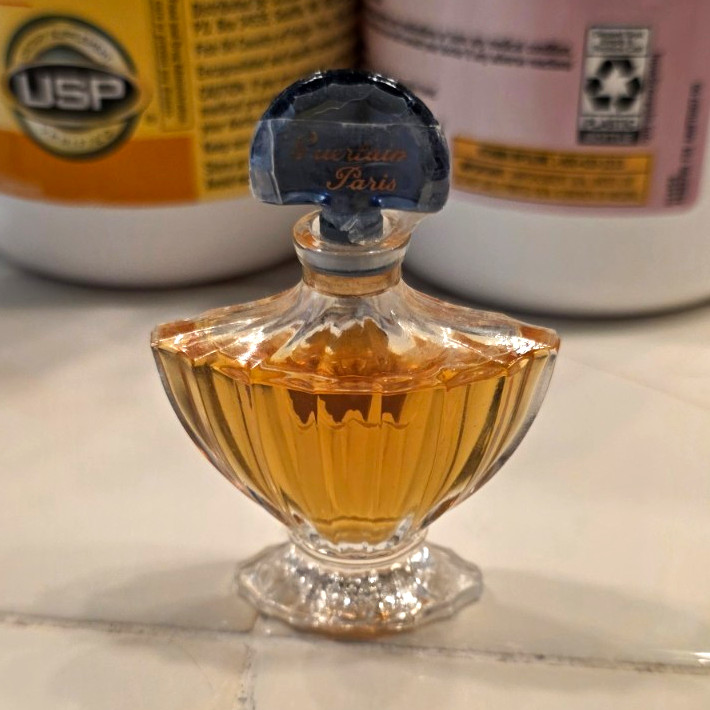 Guerlain Paris Collectible Commercial Perfume Miniature Bottle Guerlain Paris Collectible Commercial Perfume Miniature Bottle