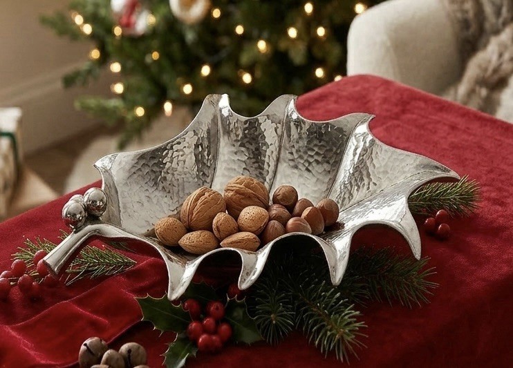 Michael Aram "Holly & Berry" Serving Bowl Nut Dish Catch All; Winter Leaves; 9”L