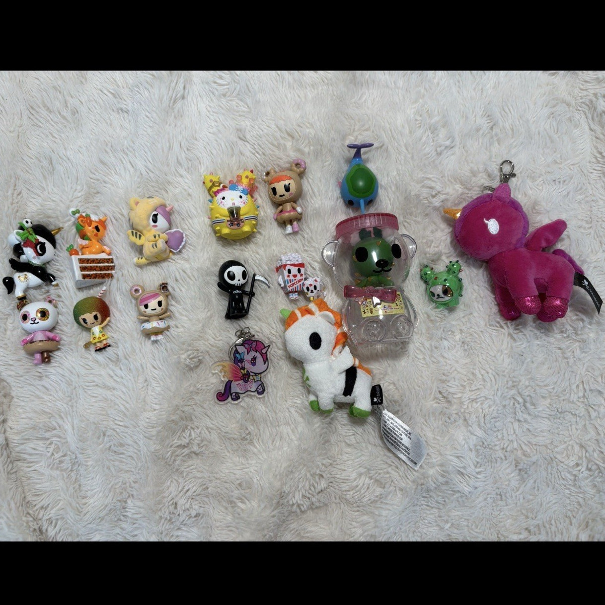 Huge Tokidoki lot of 17 Figures INCLUDING CHASERS w/ Unicornio Donutella Adios Huge Tokidoki lot of 17 Figures INCLUDING CHASERS w/ Unicornio Donutella Adios