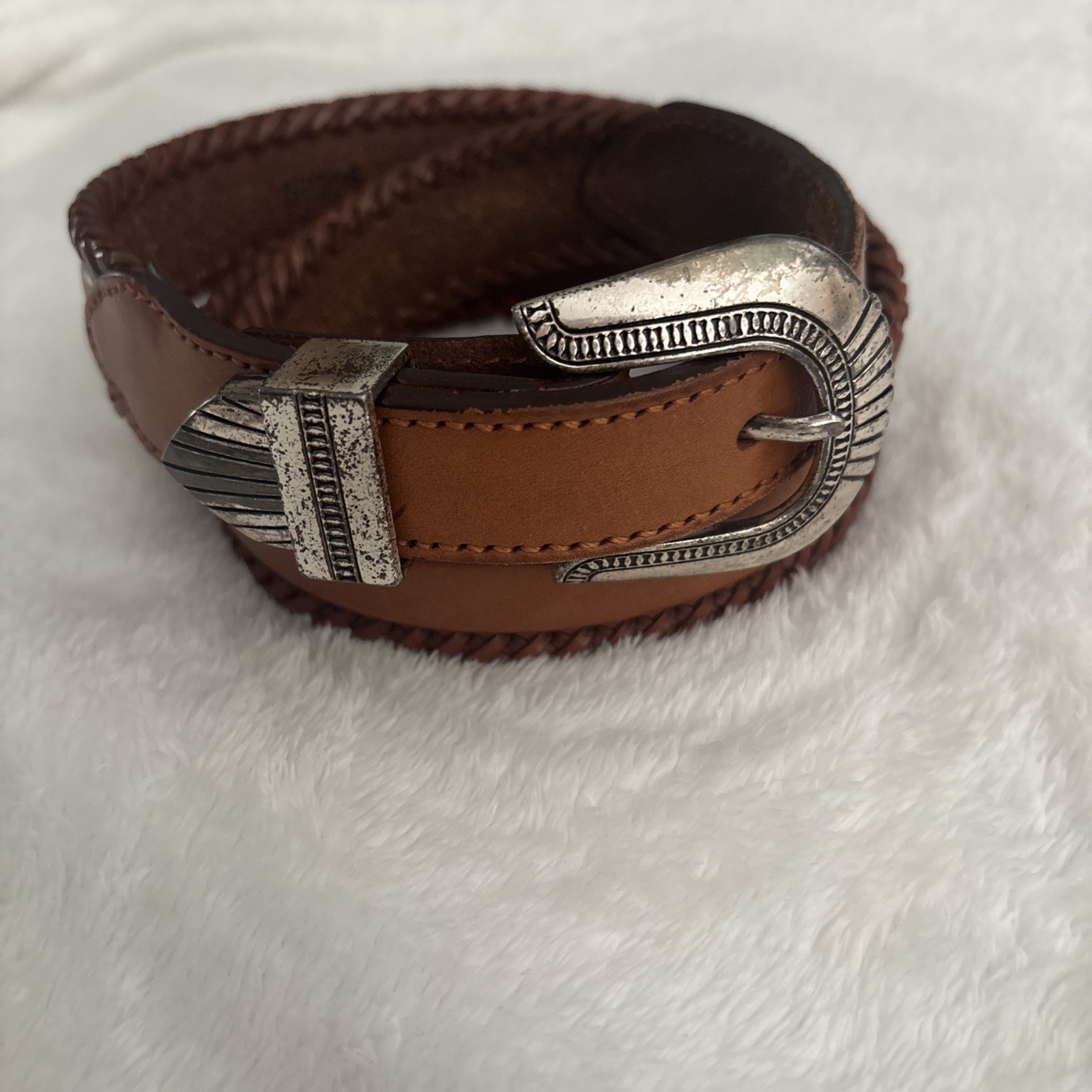 Vintage Western-style ranger belt Stamped 1991 Size 42 Vintage Western-style ranger belt Stamped 1991 Size 42