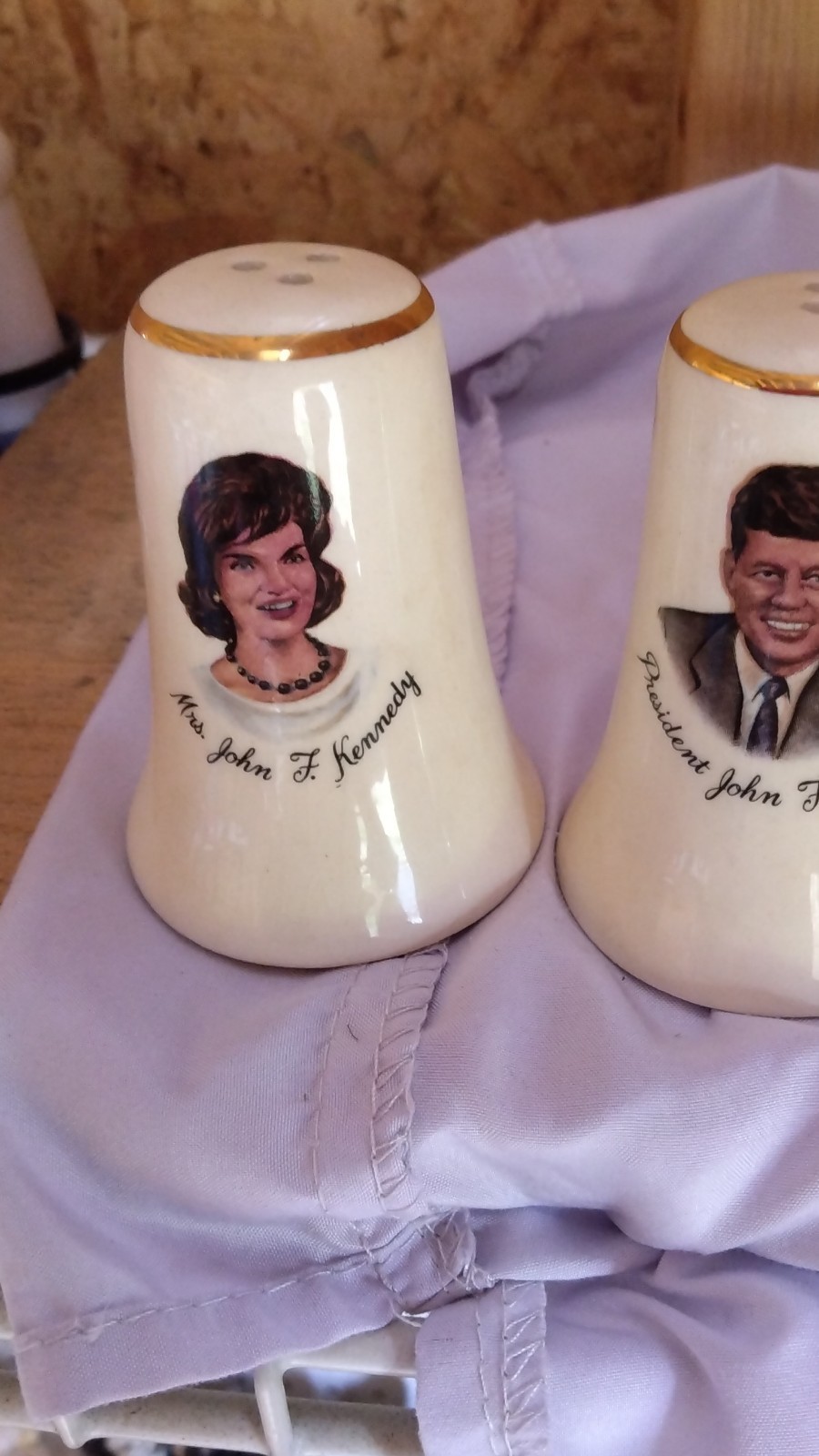 Vintage Hand Painted Ceramic JFK & Mrs. Kennedy Salt & Pepper Shakers White Gold Vintage Hand Painted Ceramic JFK & Mrs. Kennedy Salt & Pepper Shakers White Gold