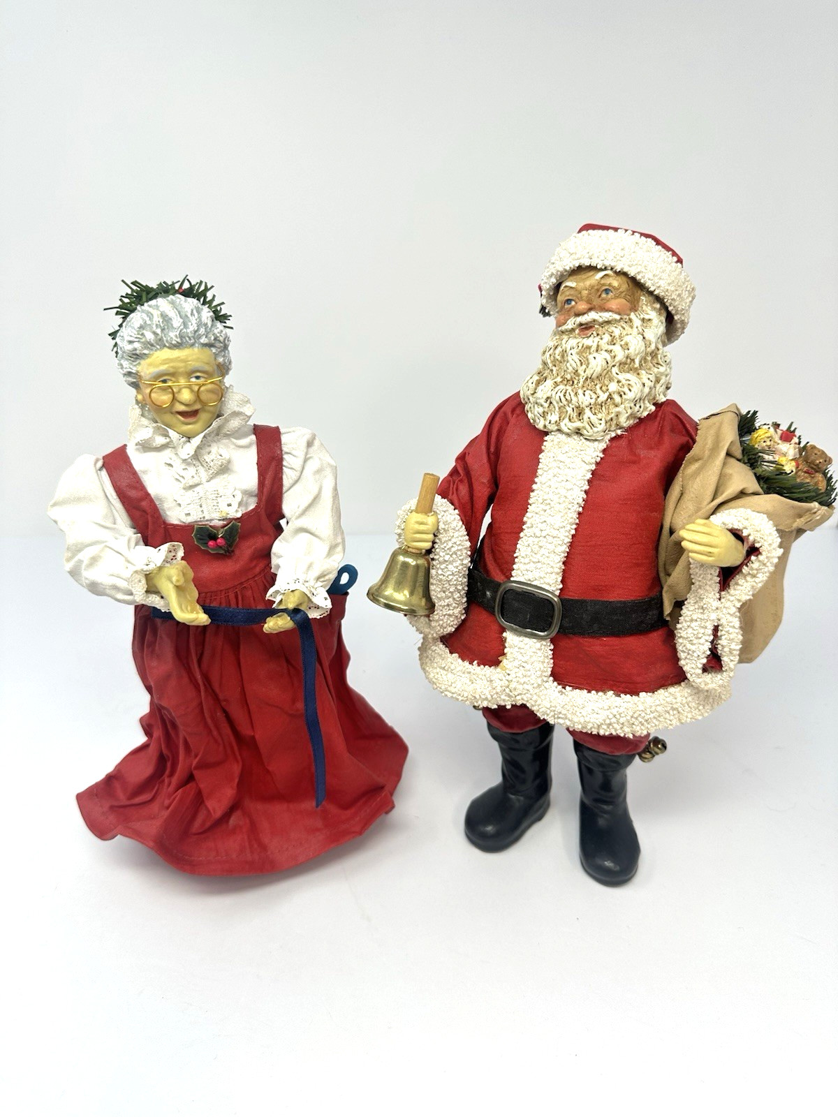 VTG 1988 Clothtique by Possible Dreams Santa & Mrs Claus Figurines Set of 2