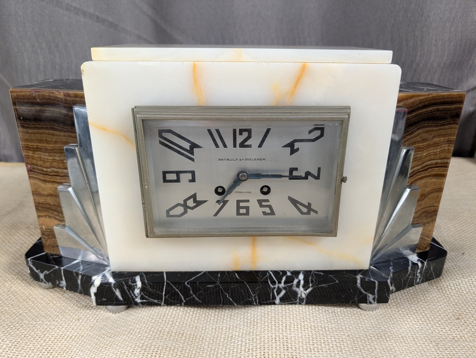 Stunning 1930s French Art Deco Artault Et Ducleroir Moulins Marble Mantle Clock Stunning 1930s French Art Deco Artault Et Ducleroir Moulins Marble Mantle Clock