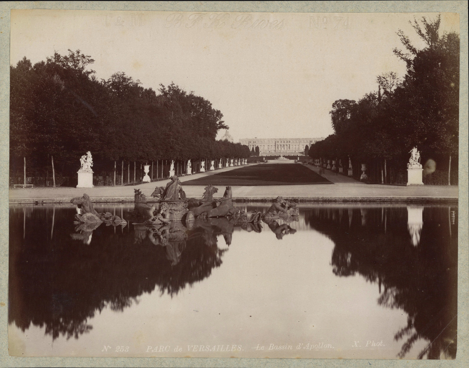 France, Parc de Versailles, Le Bassin d'Apollon vintage albumen print shooting France, Parc de Versailles, Le Bassin d'Apollon vintage albumen print shooting