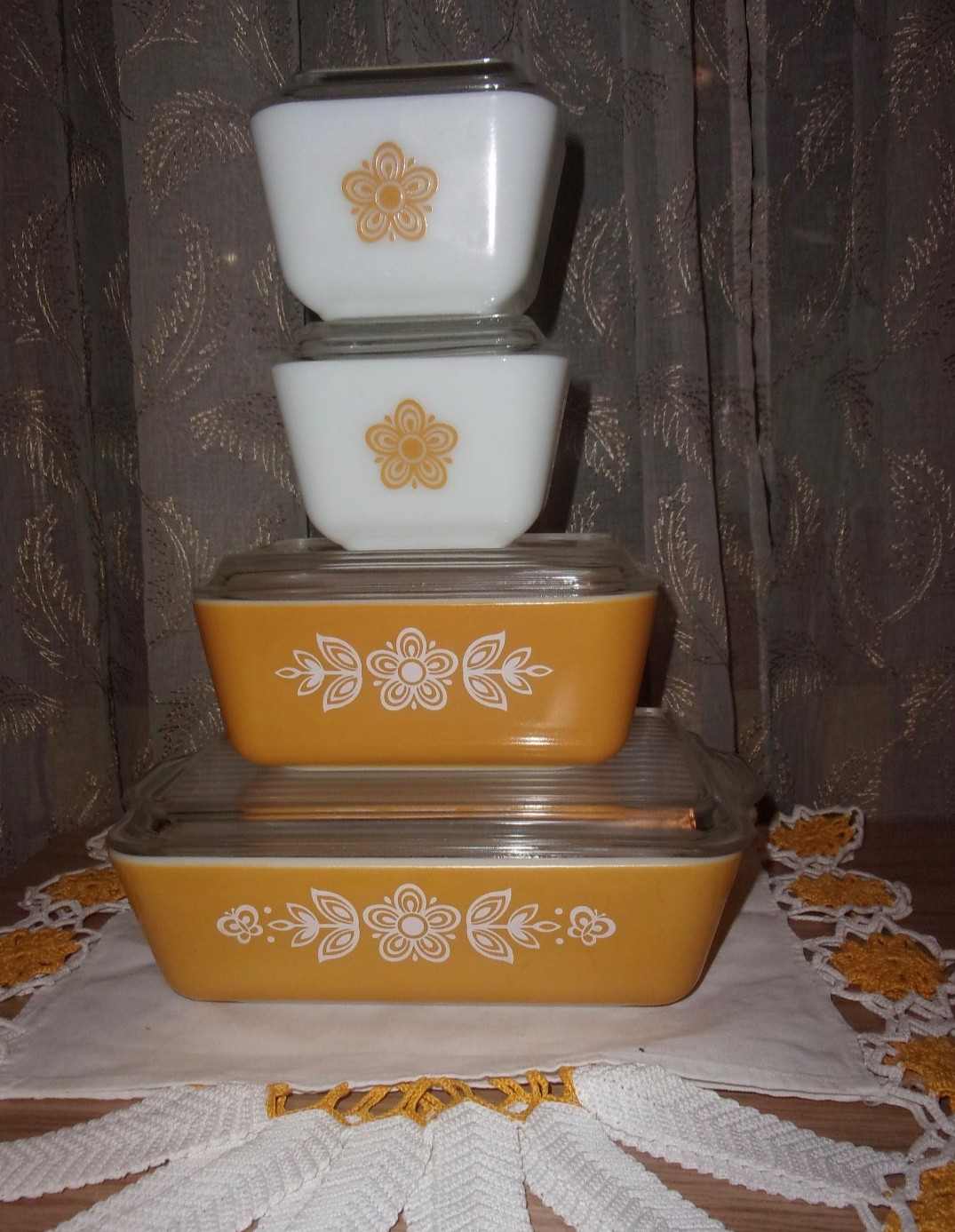 Pyrex Butterfly gold refrigerator dishes vntg 70's 8 pc complete 501 502 503 EUC Pyrex Butterfly gold refrigerator dishes vntg 70's 8 pc complete 501 502 503 EUC