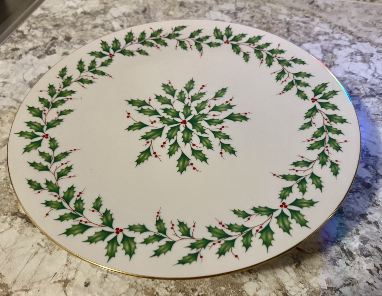 Lenox Holiday PEDESTAL FOOTED CAKE PLATE NEW 11” X 2" Holly Berry SKU# 783057 Lenox Holiday PEDESTAL FOOTED CAKE PLATE NEW 11” X 2" Holly Berry SKU# 783057