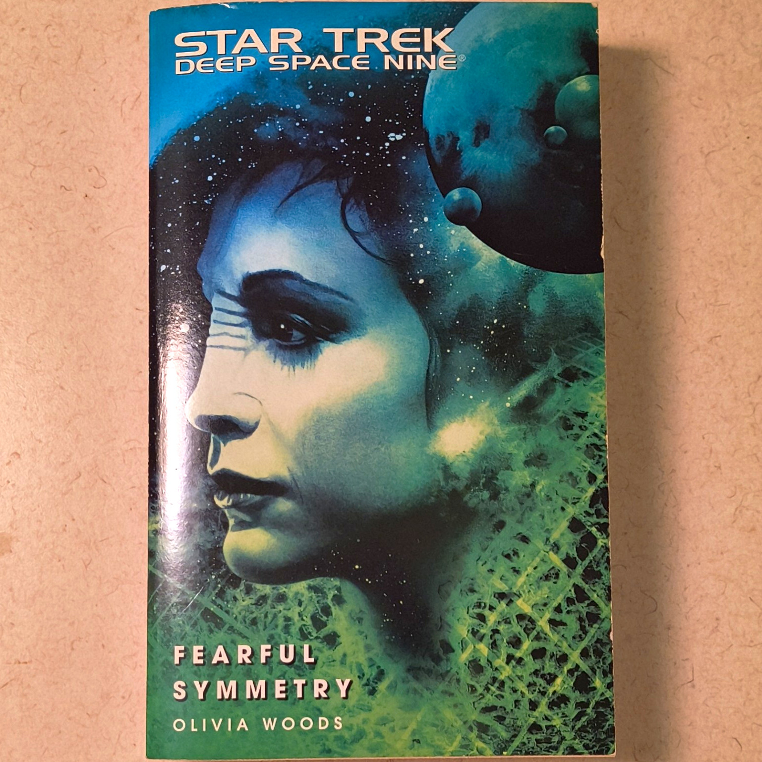 Star Trek Deep Space Nine Fearful Symmetry Paperback English Sci-Fi & Horror