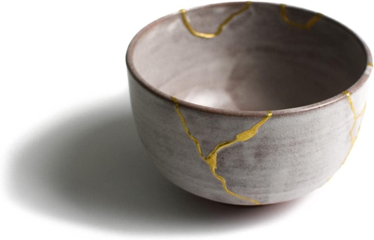 Handcrafted 24K Gold Kintsugi Bowl for Matcha Tea - Unique Japanese Art Piece Handcrafted 24K Gold Kintsugi Bowl for Matcha Tea - Unique Japanese Art Piece