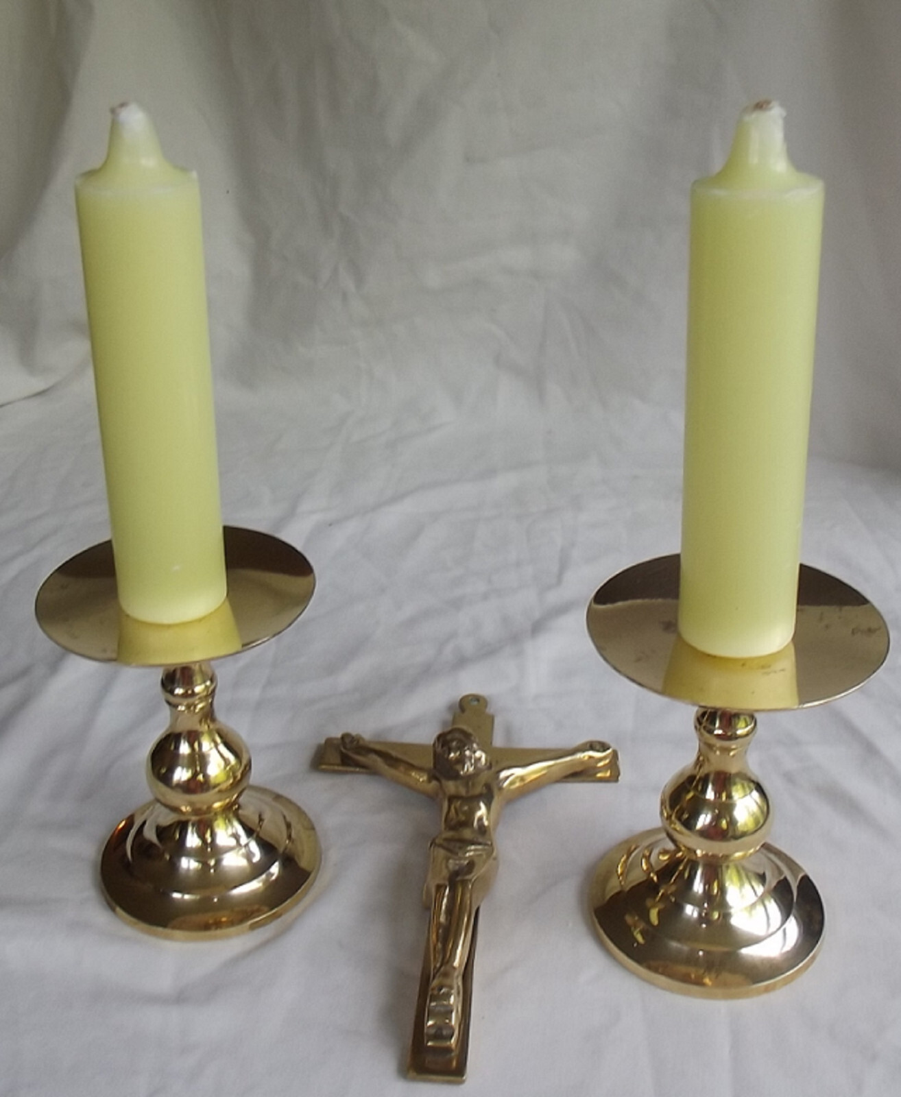 Contemporary Altar Set Fine Brass 3 Piece Detachable Parts 2 FREE Candles NICE
