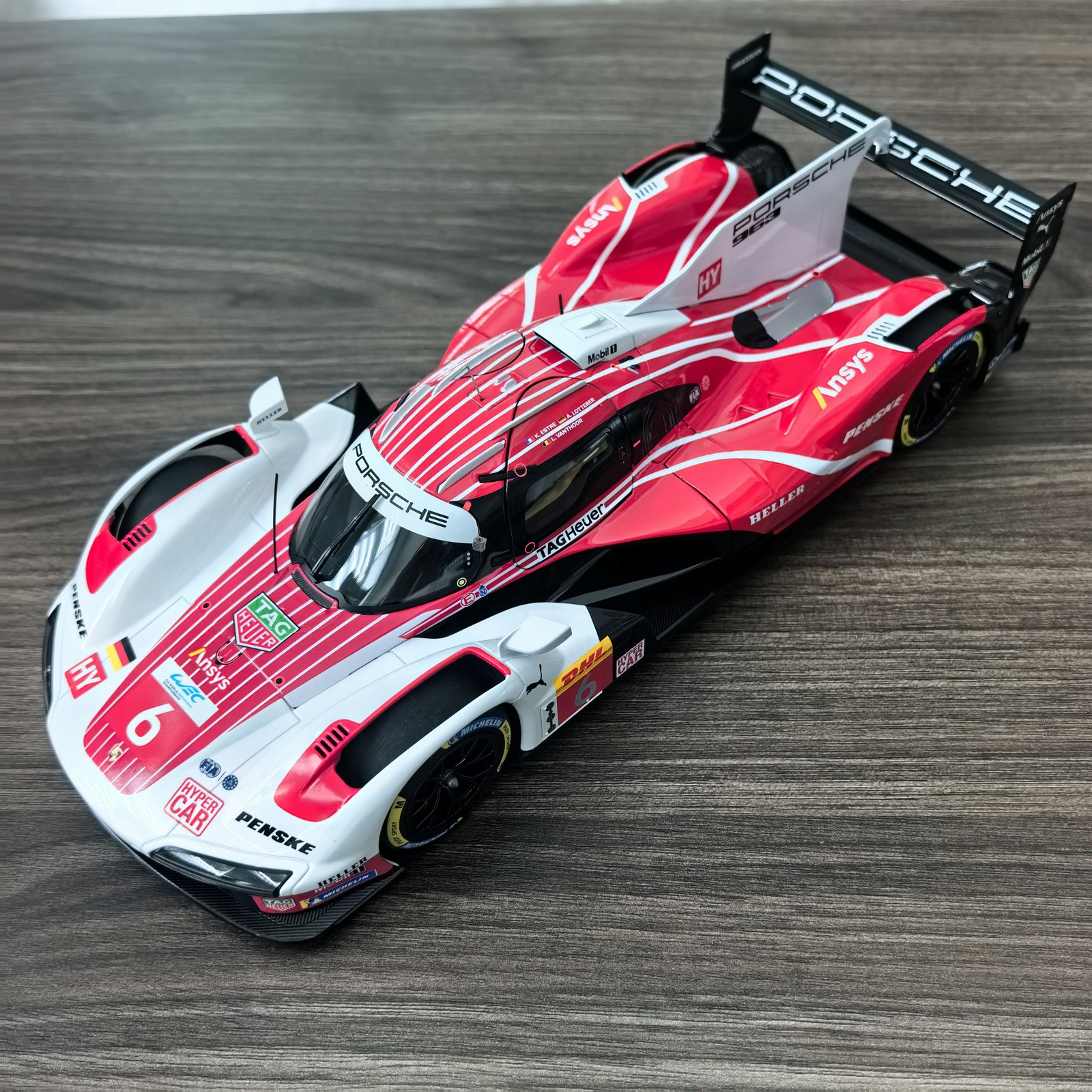 1:18 Norev Porsche 963 Le Mans Race Car Simulation Collectible Model 1:18 Norev Porsche 963 Le Mans Race Car Simulation Collectible Model