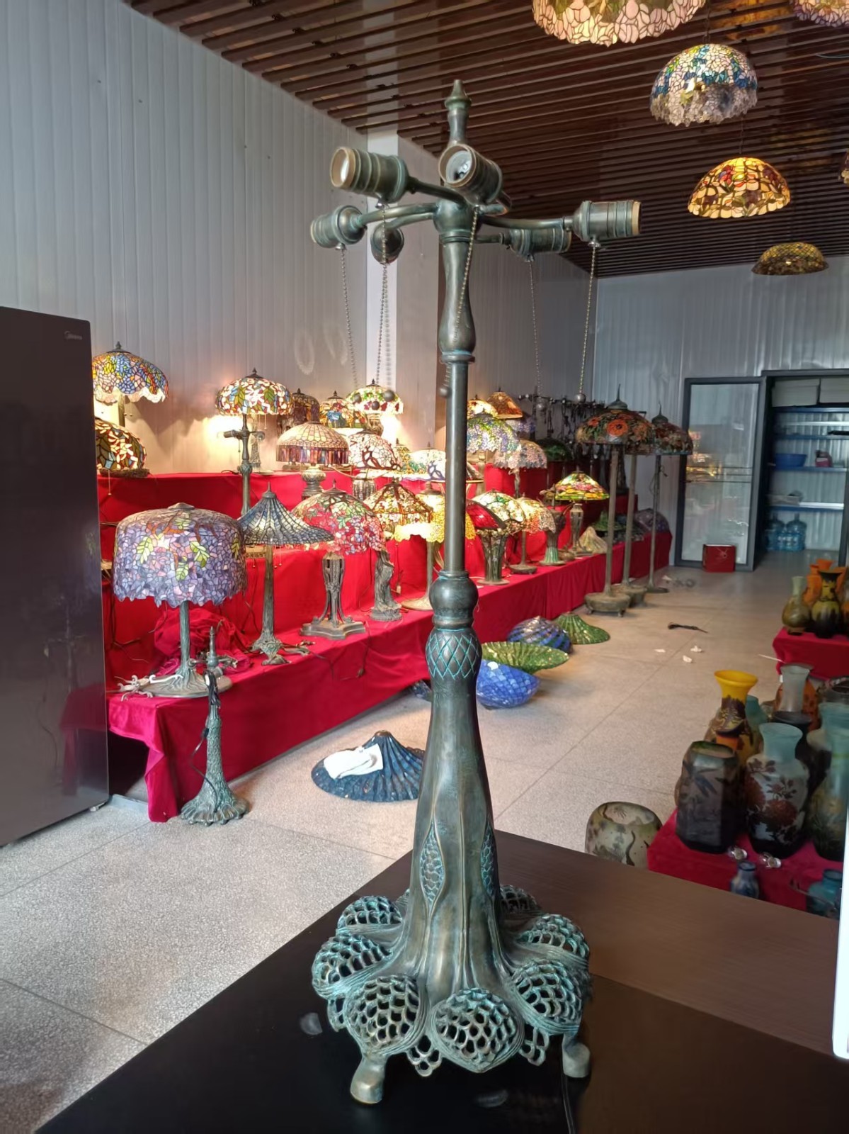 Replica of Tiffany Art Nouveau antique Desk lamp Base, Bronze US Duty Free Replica of Tiffany Art Nouveau antique Desk lamp Base, Bronze US Duty Free