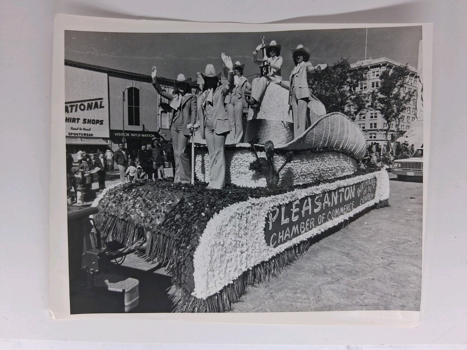 Vintage 1970s San Antonio Fiesta Parade Press Photo Pleasanton Chamber Float TX Vintage 1970s San Antonio Fiesta Parade Press Photo Pleasanton Chamber Float TX