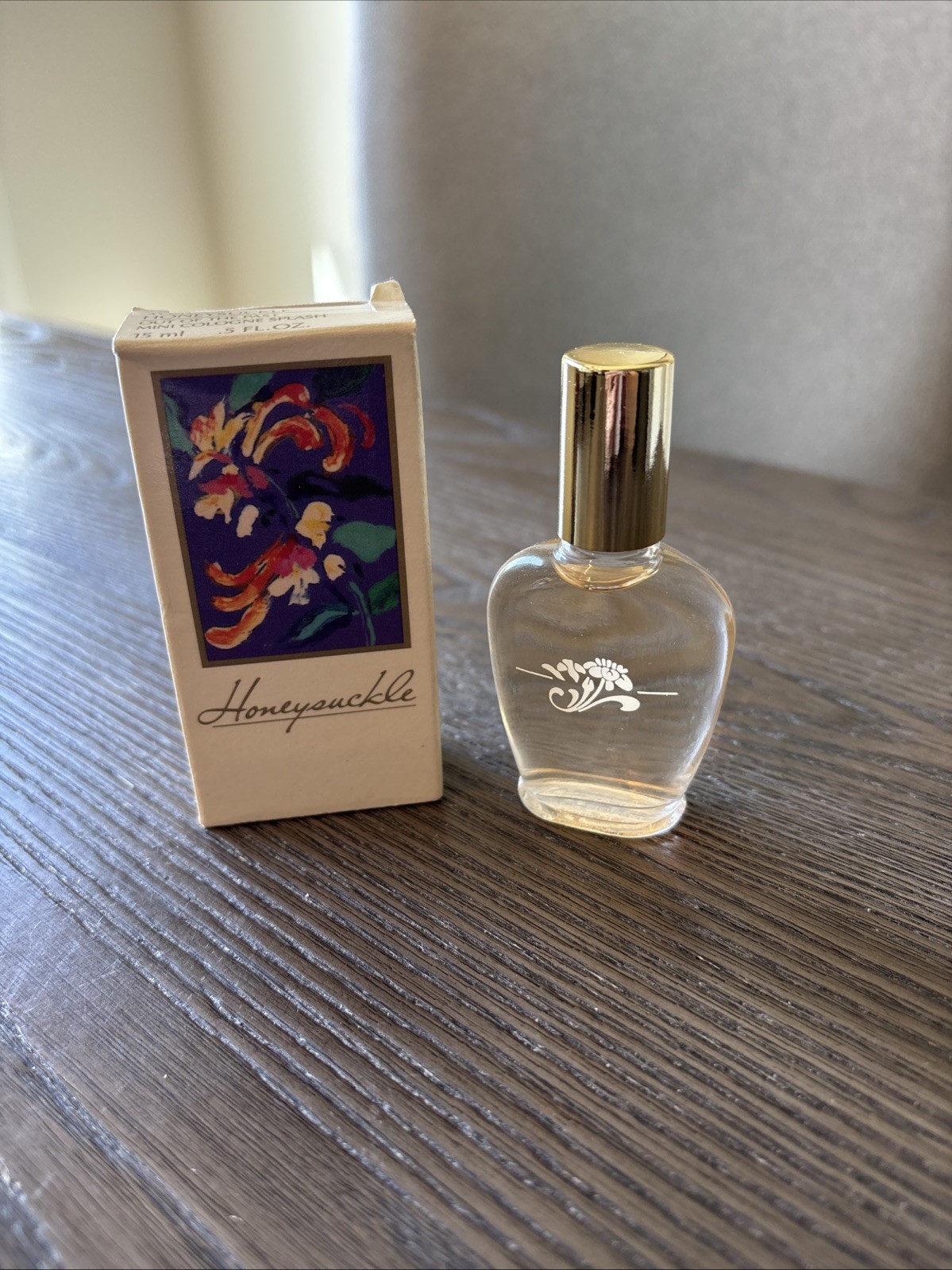 VTG Avon Honeysuckle Cologne Splash  .5 FL OZ New In Box Discontinued