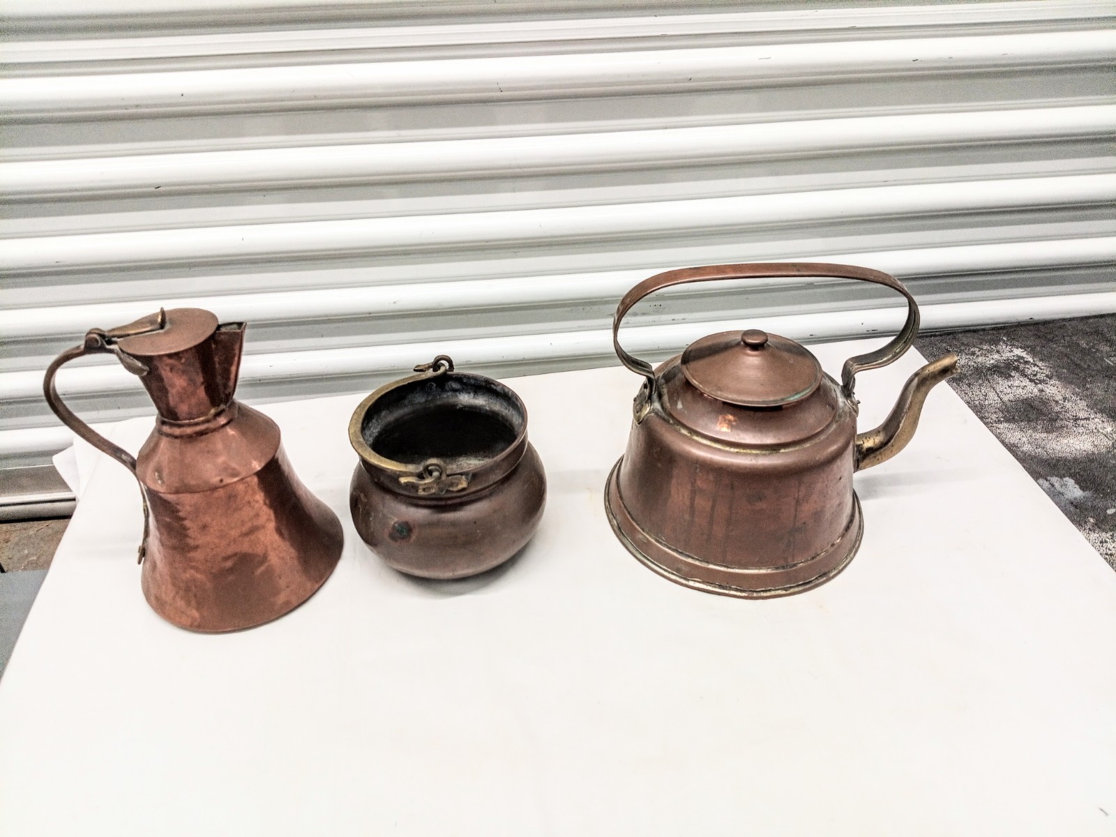 ANTIQUE 19TH CENTURY HAND RUSTIC COPPER COOKWARE. TEAPOT, MILK $ SUGAR BOWLS. ANTIQUE 19TH CENTURY HAND RUSTIC COPPER COOKWARE. TEAPOT, MILK $ SUGAR BOWLS.