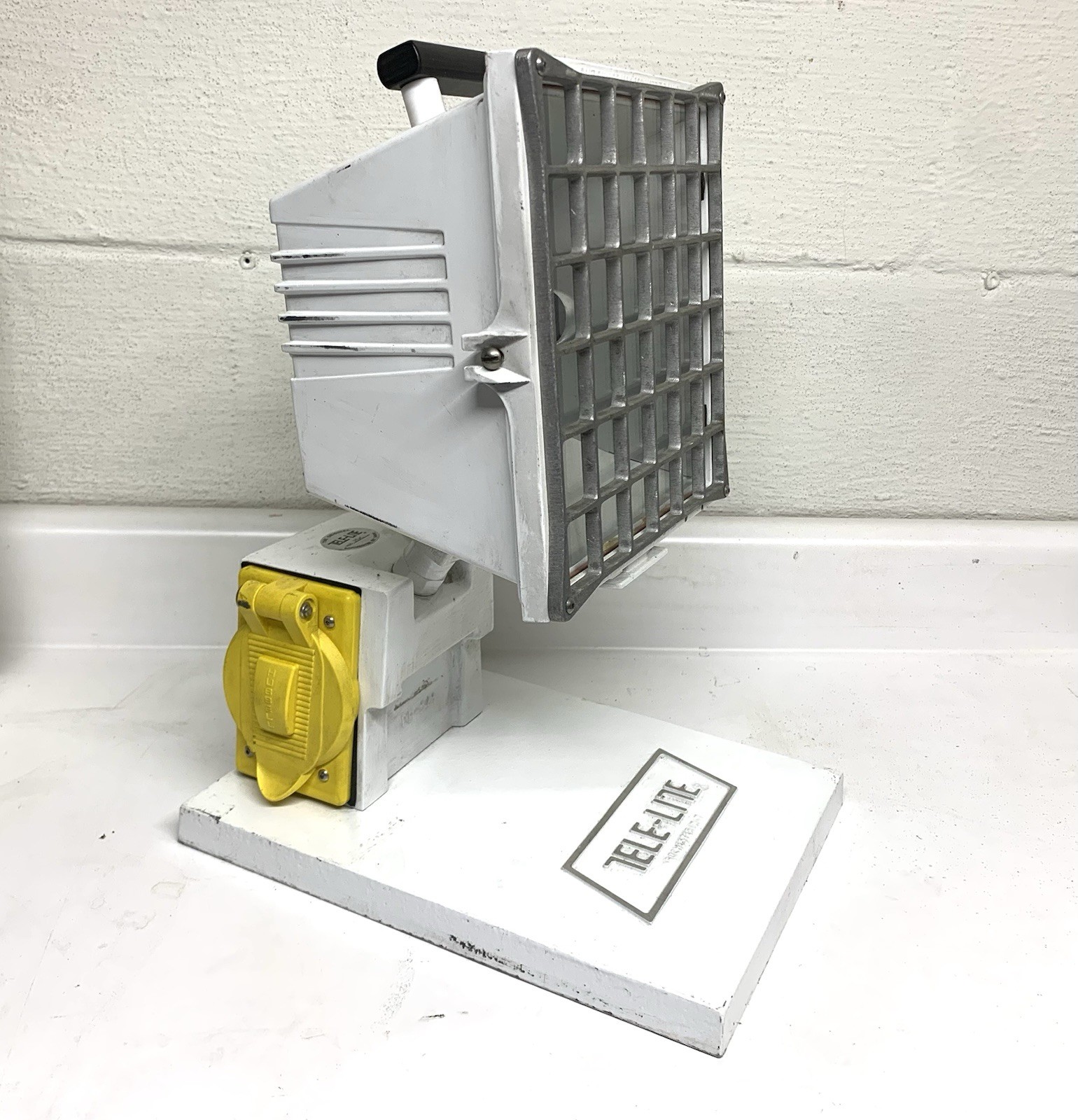 TELE-LITE PR-5 500w Portable Quartz Folding Scene Flood Light TeleLite