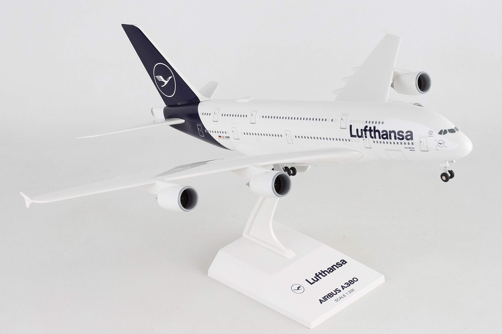 Skymarks Lufthansa Airbus A380 1/200 Collectible Scale Model Landing Licensed Skymarks Lufthansa Airbus A380 1/200 Collectible Scale Model Landing Licensed