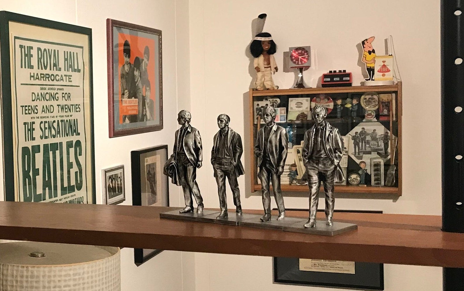 Beatles Sculpture - Weathered Silver Finish Entrance - Figures Statues Beatles Sculpture - Weathered Silver Finish Entrance - Figures Statues