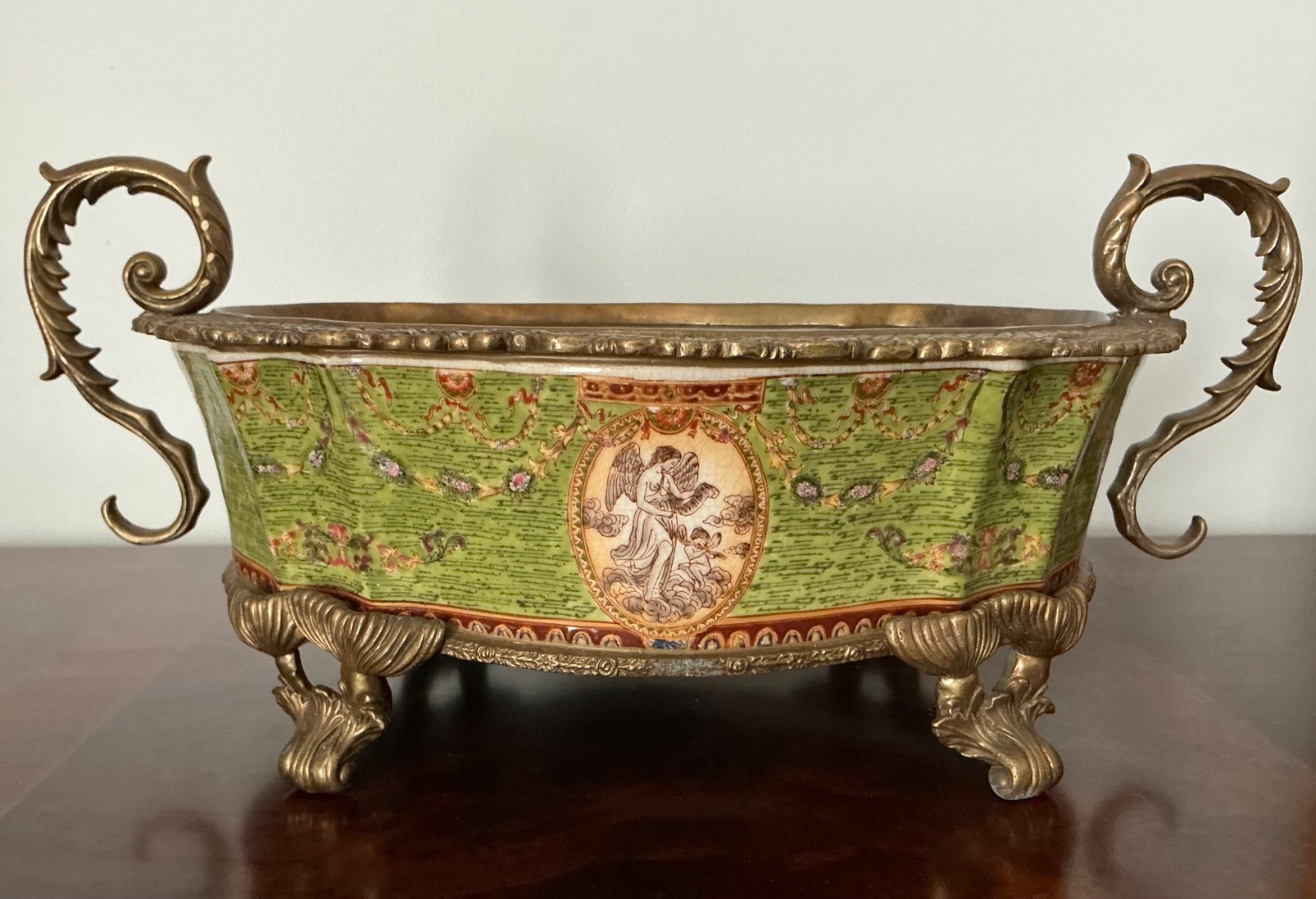 Wong Lee 1895 Porcelain/Bronze Bowl centerpiece Cherub Angels Design
