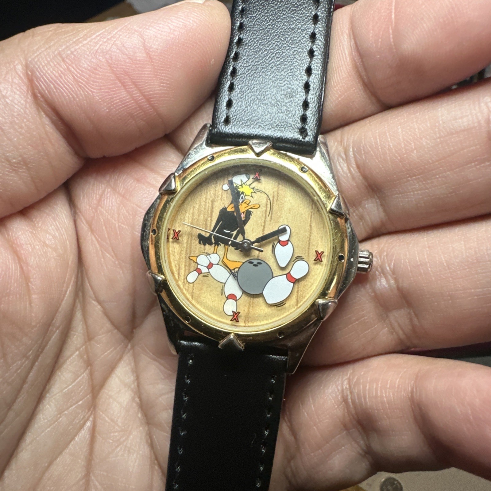 Works VTG Fossil Warner Bros Daffy Duck Watch 36mm New Battery & Leather RARE Works VTG Fossil Warner Bros Daffy Duck Watch 36mm New Battery & Leather RARE