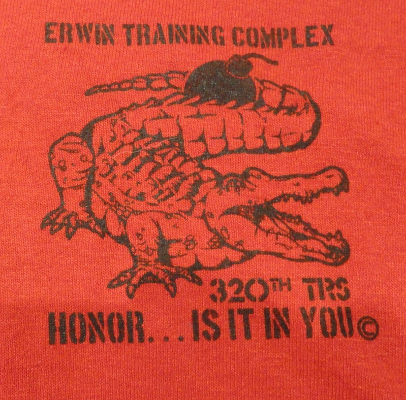 DISCONTINUED ERWIN 320TH TRAINING SQUADRON TRS 737 TRG RED UNIT SHIRT XL