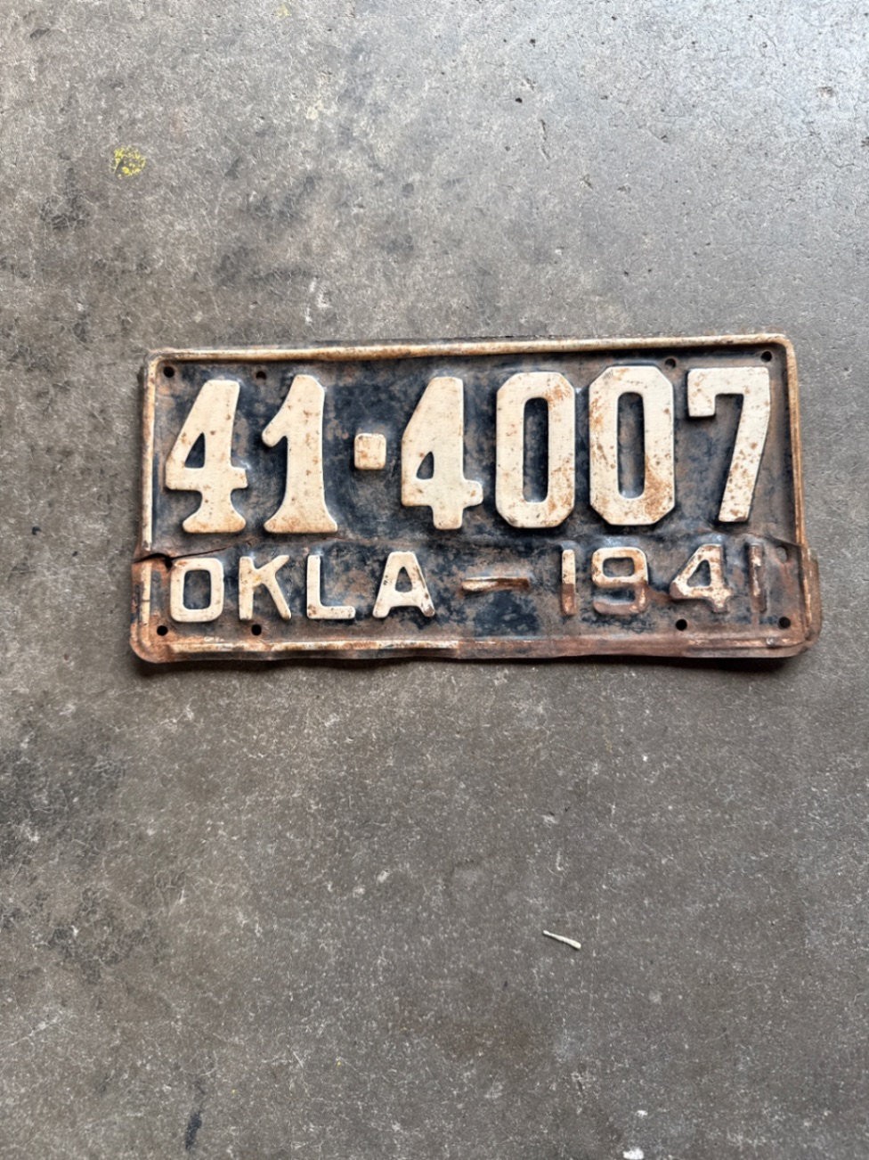 Vintage 1941 Oklahoma License Plate (41-4007) Vintage 1941 Oklahoma License Plate (41-4007)