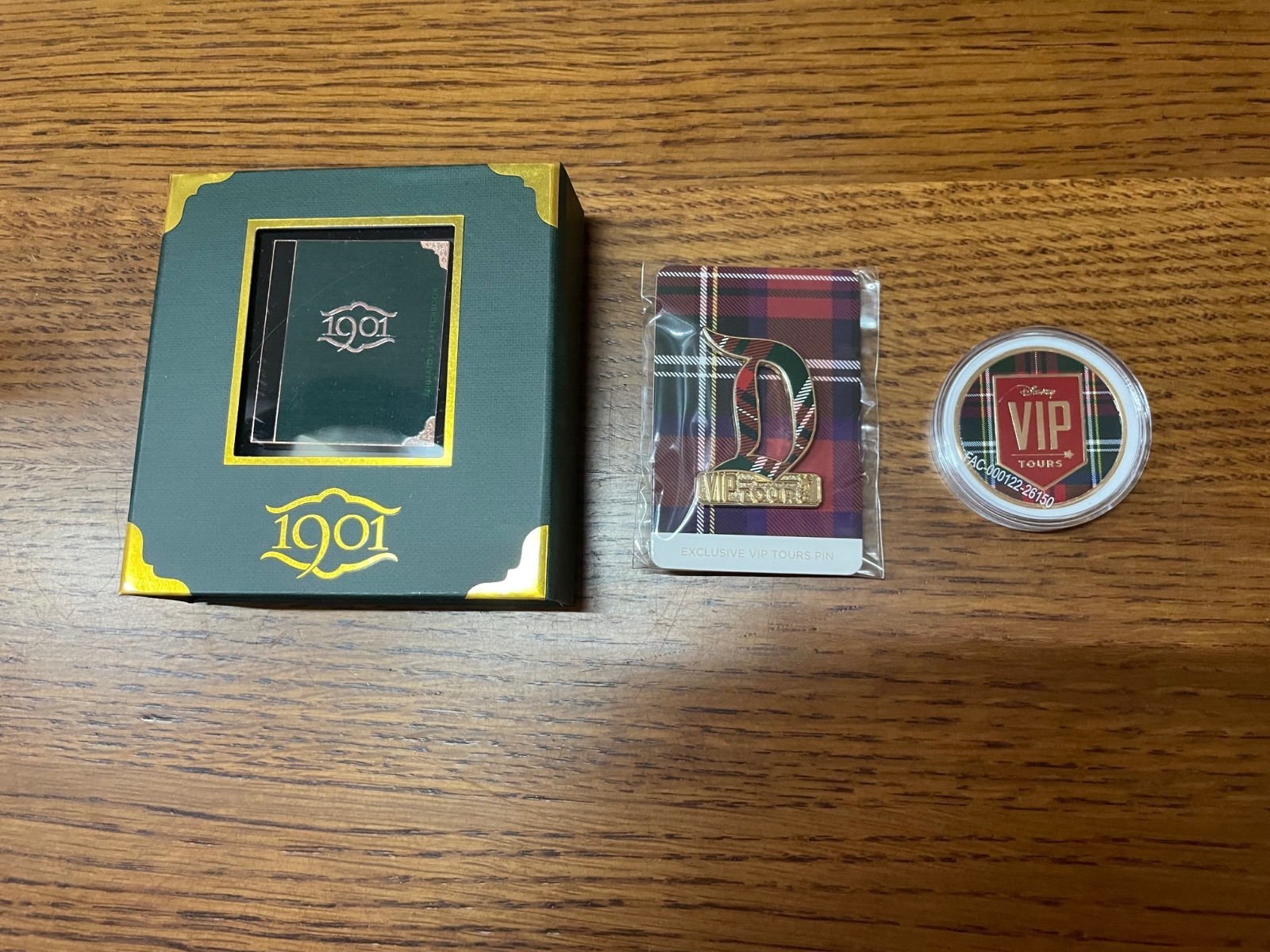 DisneyLand 1901 Club & VIP Pin Set and Coin - Brand New DisneyLand 1901 Club & VIP Pin Set and Coin - Brand New
