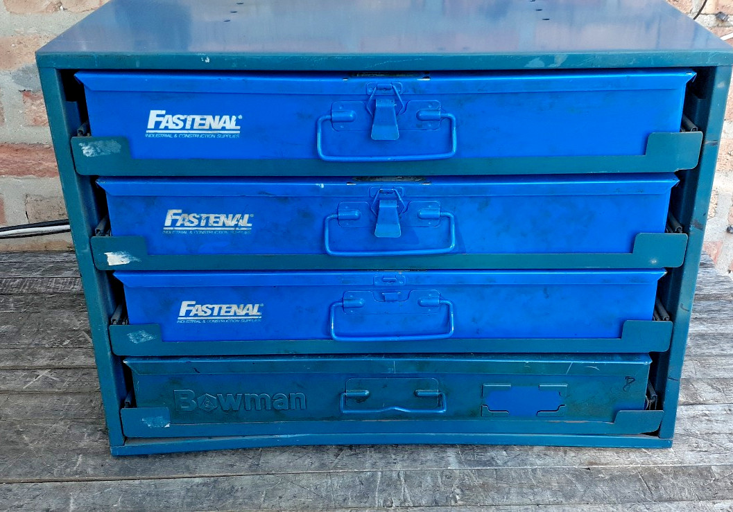 Large Compartmented-Box STEEL Cabinet - 4 Drawer Parts Cases 18x12x3 Latch -USA Large Compartmented-Box STEEL Cabinet - 4 Drawer Parts Cases 18x12x3 Latch -USA
