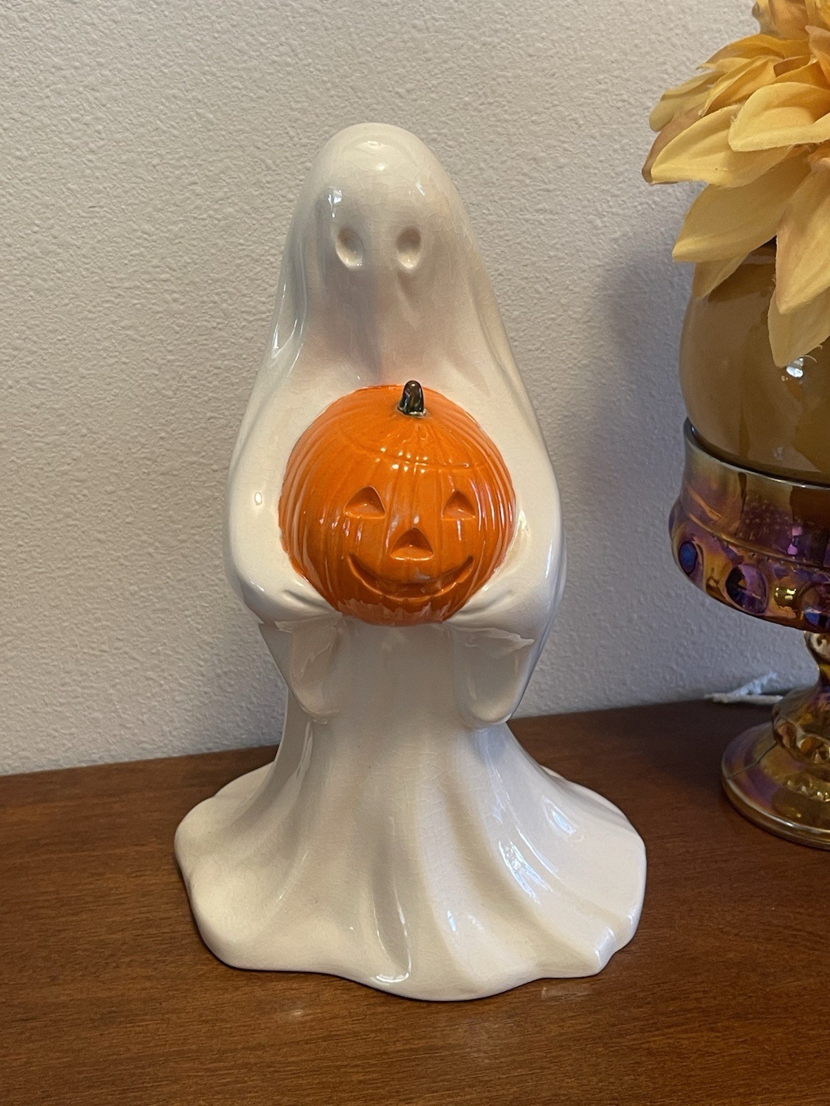 Vintage 1980s Ceramic Ghost Holding Pumpkin Light Up Halloween Figurine Lamp 10" Vintage 1980s Ceramic Ghost Holding Pumpkin Light Up Halloween Figurine Lamp 10"