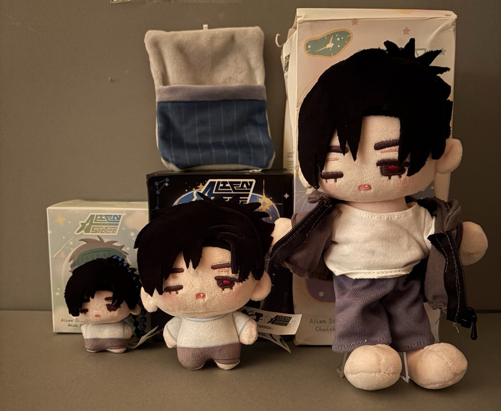 New Official Alien Stage Merchandise Lot 4th Anniversary Limited Edition Ivan New Official Alien Stage Merchandise Lot 4th Anniversary Limited Edition Ivan