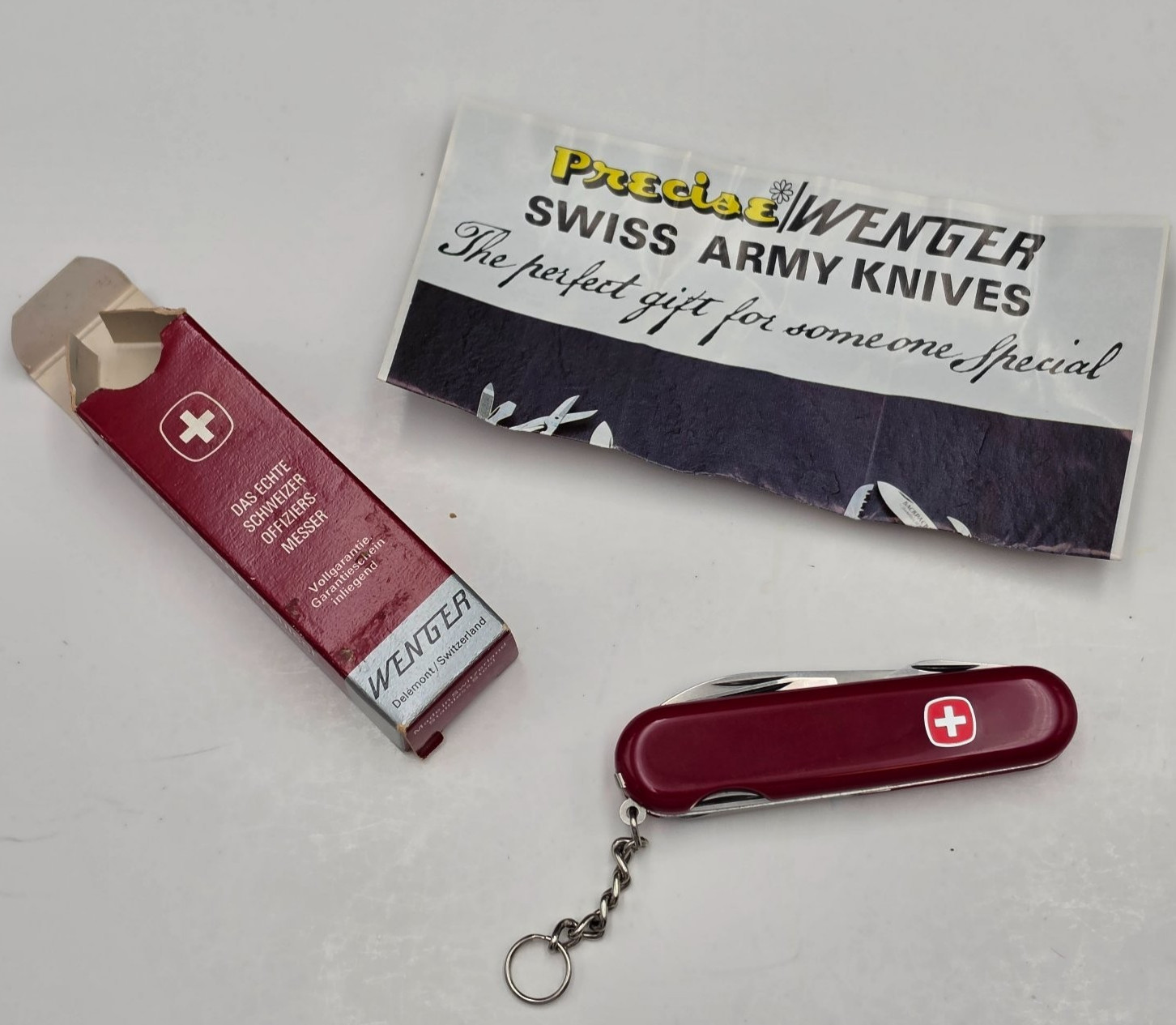 Wenger Scout 16931 Swiss Army Pocket Knife 85mm Red w/ Original Box Vintage Wenger Scout 16931 Swiss Army Pocket Knife 85mm Red w/ Original Box Vintage