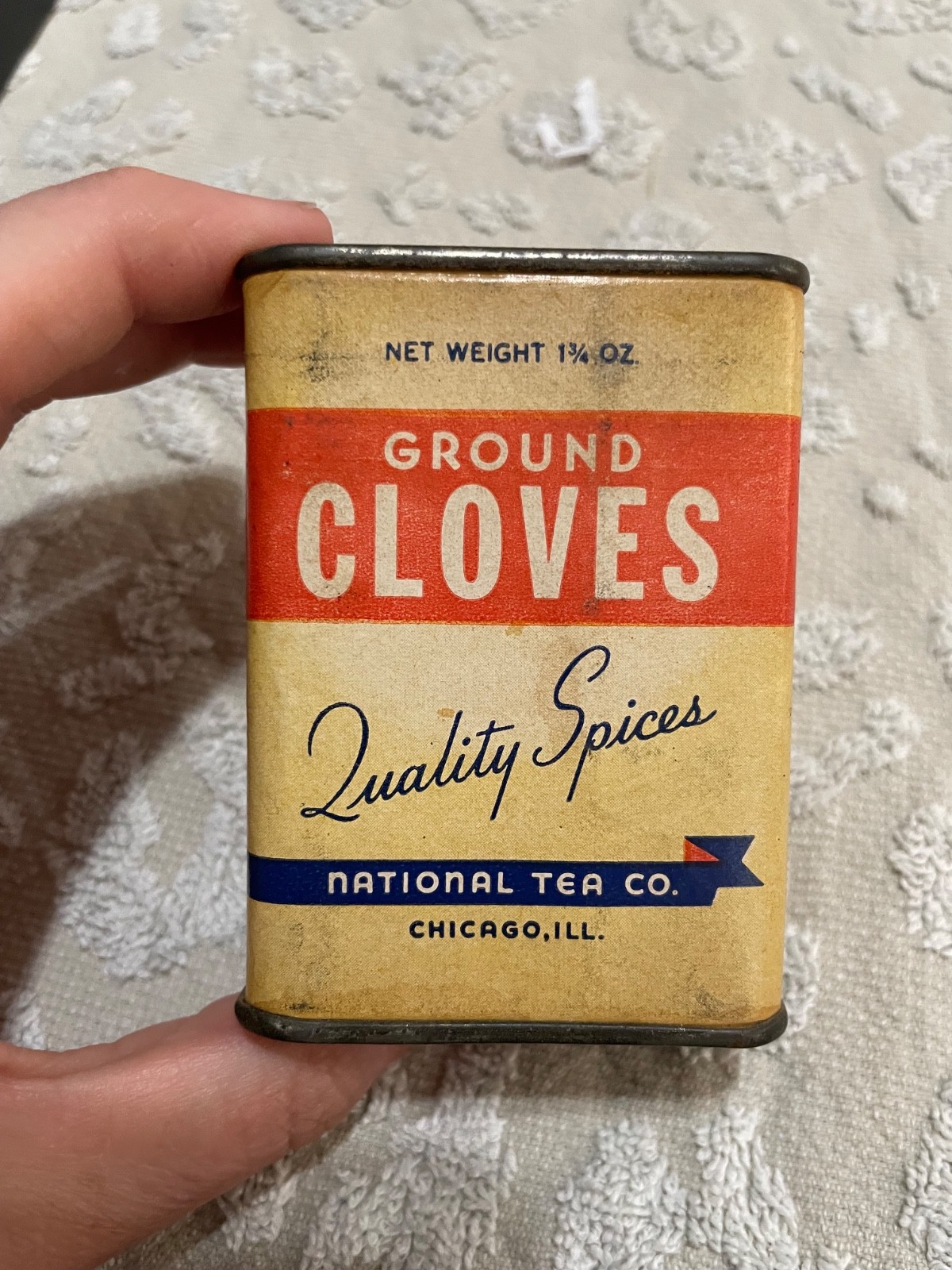 National Tea Co Quality Spice Tin Ground Cloves Net Weight 1 3/4 OZ (as seen National Tea Co Quality Spice Tin Ground Cloves Net Weight 1 3/4 OZ (as seen