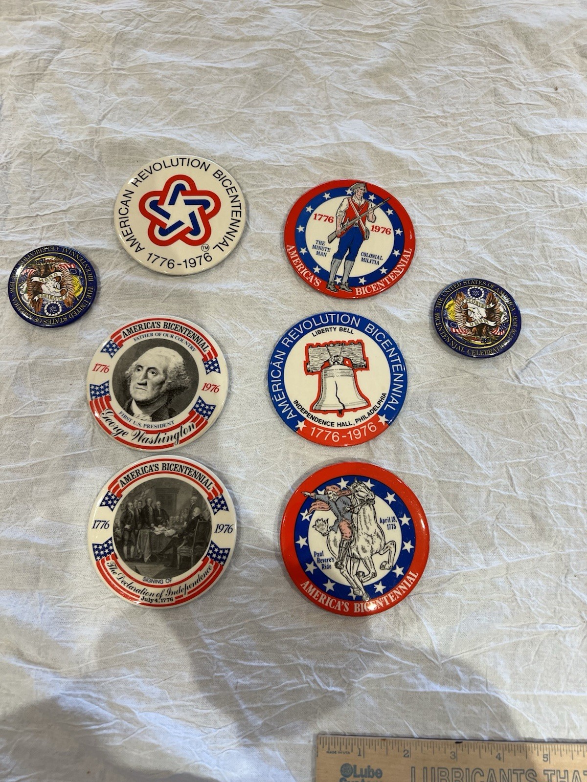 Lot of 8-1976 Bicentennial Buttons Washington, Liberty Bell, Minute Man etc Lot of 8-1976 Bicentennial Buttons Washington, Liberty Bell, Minute Man etc