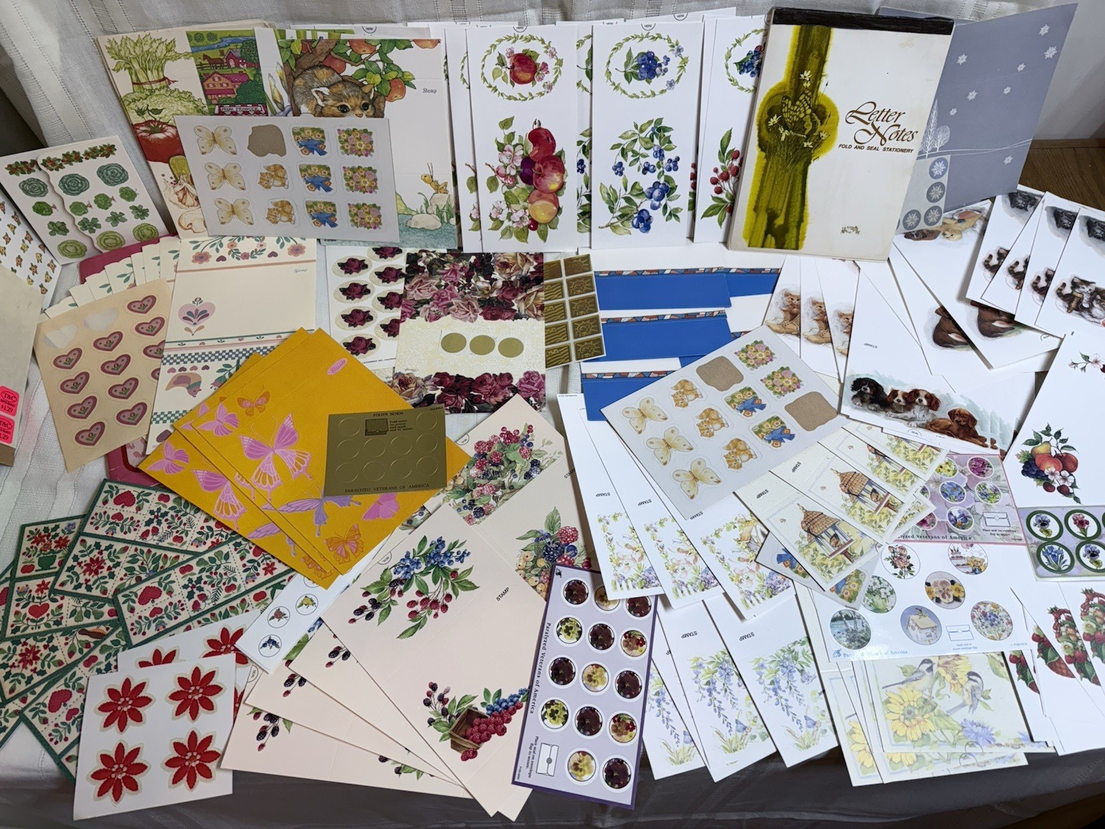 Vtg Huge Lot 158 Fold-Over Just-a-Note Retro Postalettes Card Stationery & Seals Vtg Huge Lot 158 Fold-Over Just-a-Note Retro Postalettes Card Stationery & Seals