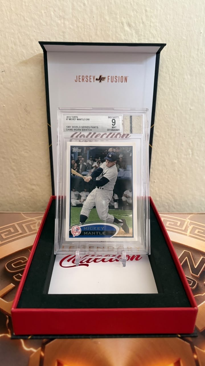 Mickey Mantle 2012 Topps #7 ERR BGS 9 1961 World Series Pants Jersey Fusion Mickey Mantle 2012 Topps #7 ERR BGS 9 1961 World Series Pants Jersey Fusion