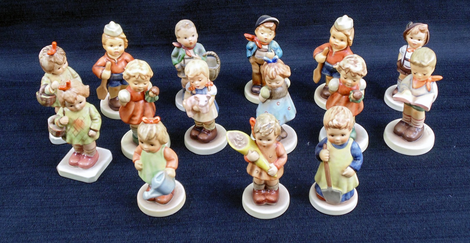 Lot of 15 Hummel Goebel M.I. Club Exclusive Figurines 3 3/4" Tall Lot of 15 Hummel Goebel M.I. Club Exclusive Figurines 3 3/4" Tall