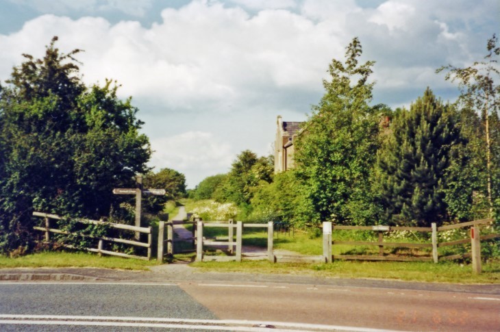 PHOTO  NORTHAMPTONSHIRE  SITE OF FORMER LAMPORT RAILWAY STATION 2002