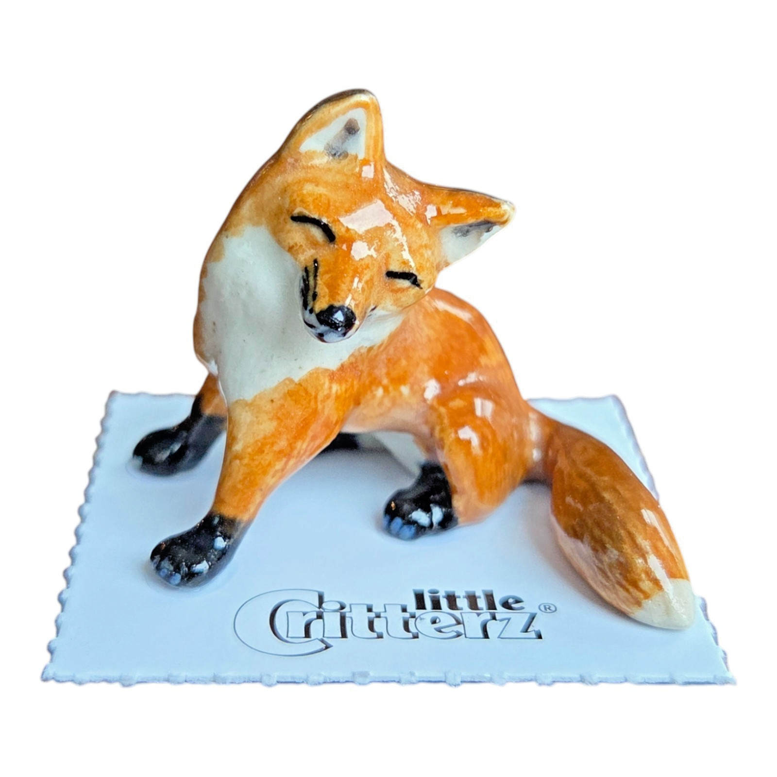 LITTLE CRITTERZ Red Fox Smiling "Robin" Miniature Figurine New LC1033 LITTLE CRITTERZ Red Fox Smiling "Robin" Miniature Figurine New LC1033