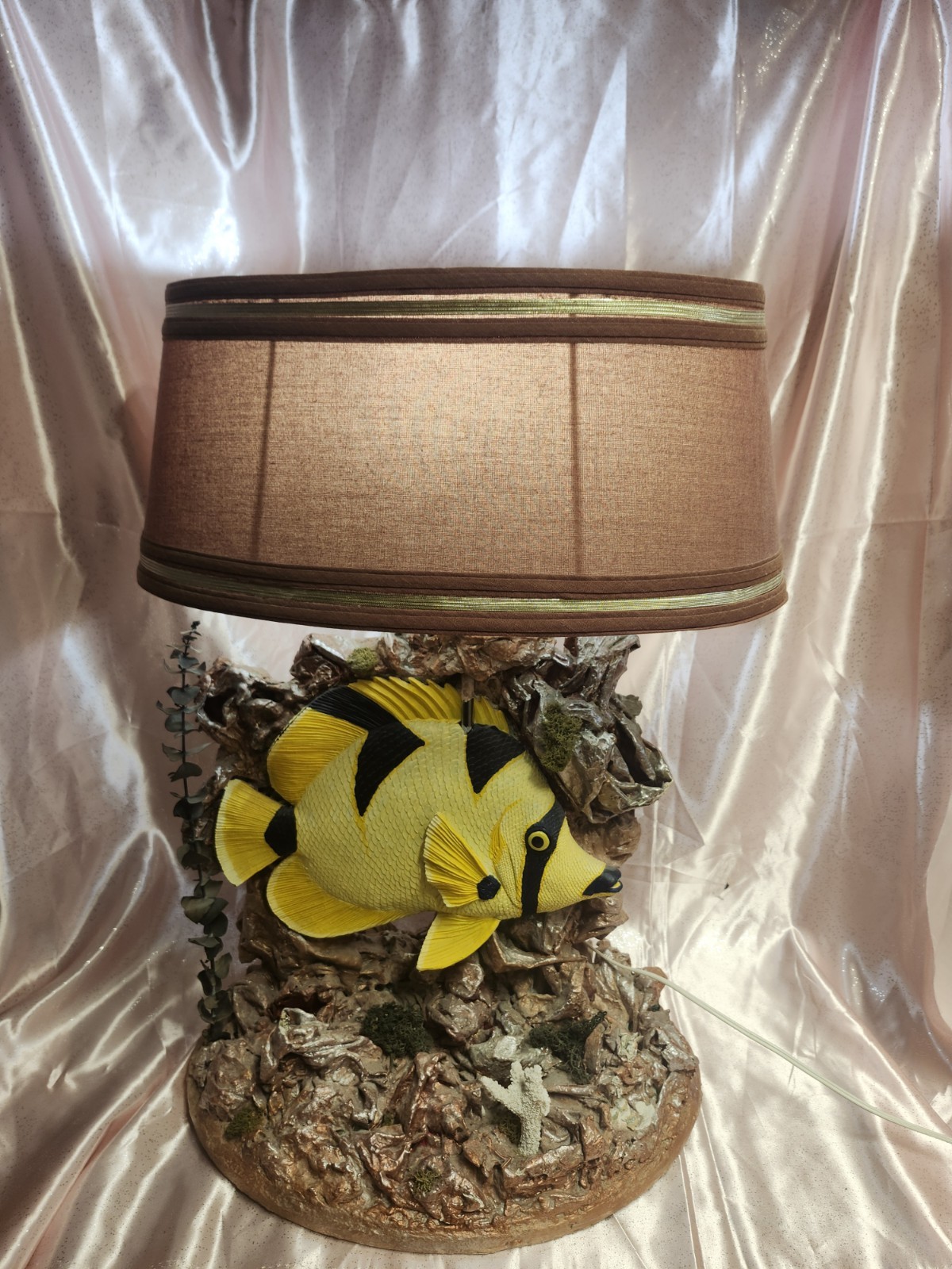 Vintage Papier Mache Fish Table Lamp Handmade Mixed Media Nautical Reef Light Vintage Papier Mache Fish Table Lamp Handmade Mixed Media Nautical Reef Light