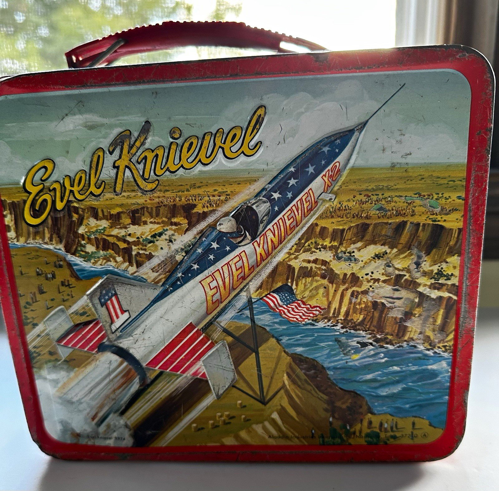 Vintage 1974 Aladdin Evel Knievel Metal Lunchbox no thermos Vintage 1974 Aladdin Evel Knievel Metal Lunchbox no thermos