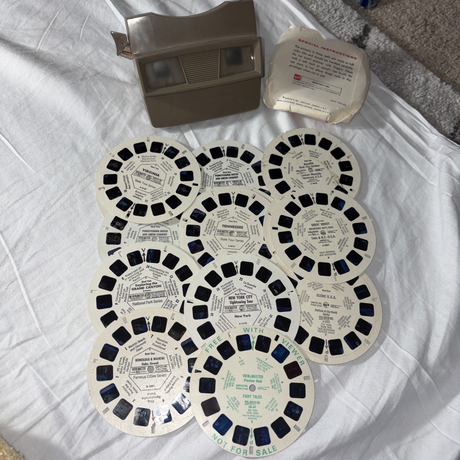 Vintage Sawyers Viewmaster View Master Tan 1970 Inc Over 10 Reels States