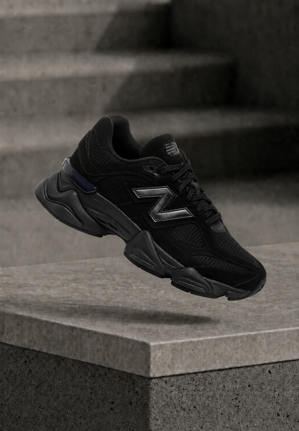 NEW BALANCE — 9060 — Triple Black NEW BALANCE — 9060 — Triple Black