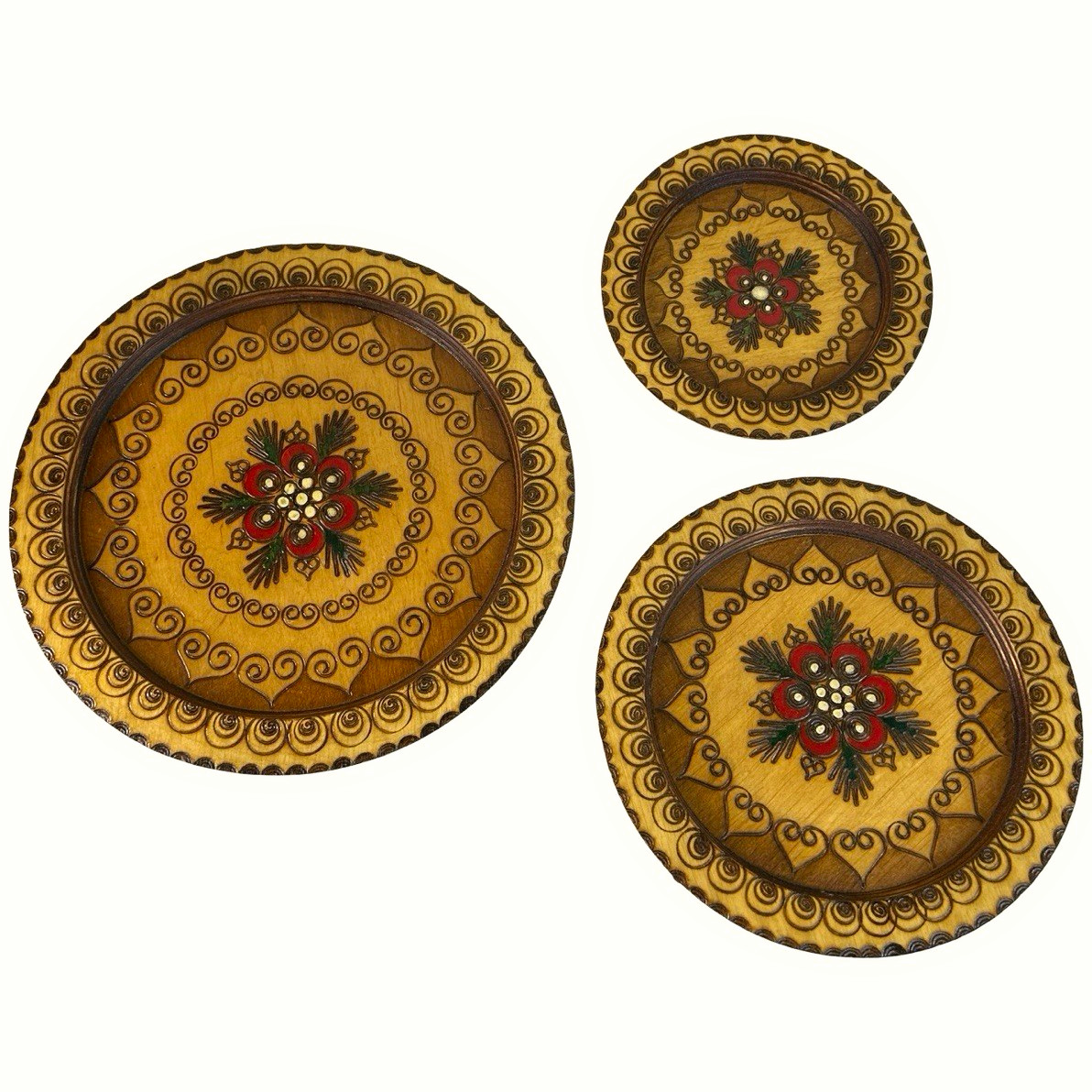Vintage Set of 3 Carved Wood Bulgarian Hanging Display Nesting Plates 9.75” Vintage Set of 3 Carved Wood Bulgarian Hanging Display Nesting Plates 9.75”
