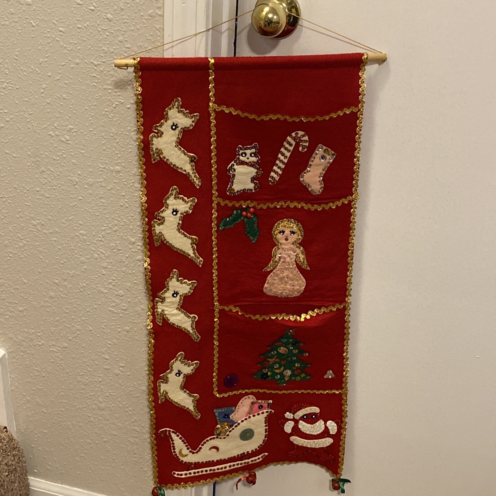 Vtg Christmas Wall Banner Felt & Sequins HM 12-27”Holiday Decor Grannycore Vtg Christmas Wall Banner Felt & Sequins HM 12-27”Holiday Decor Grannycore