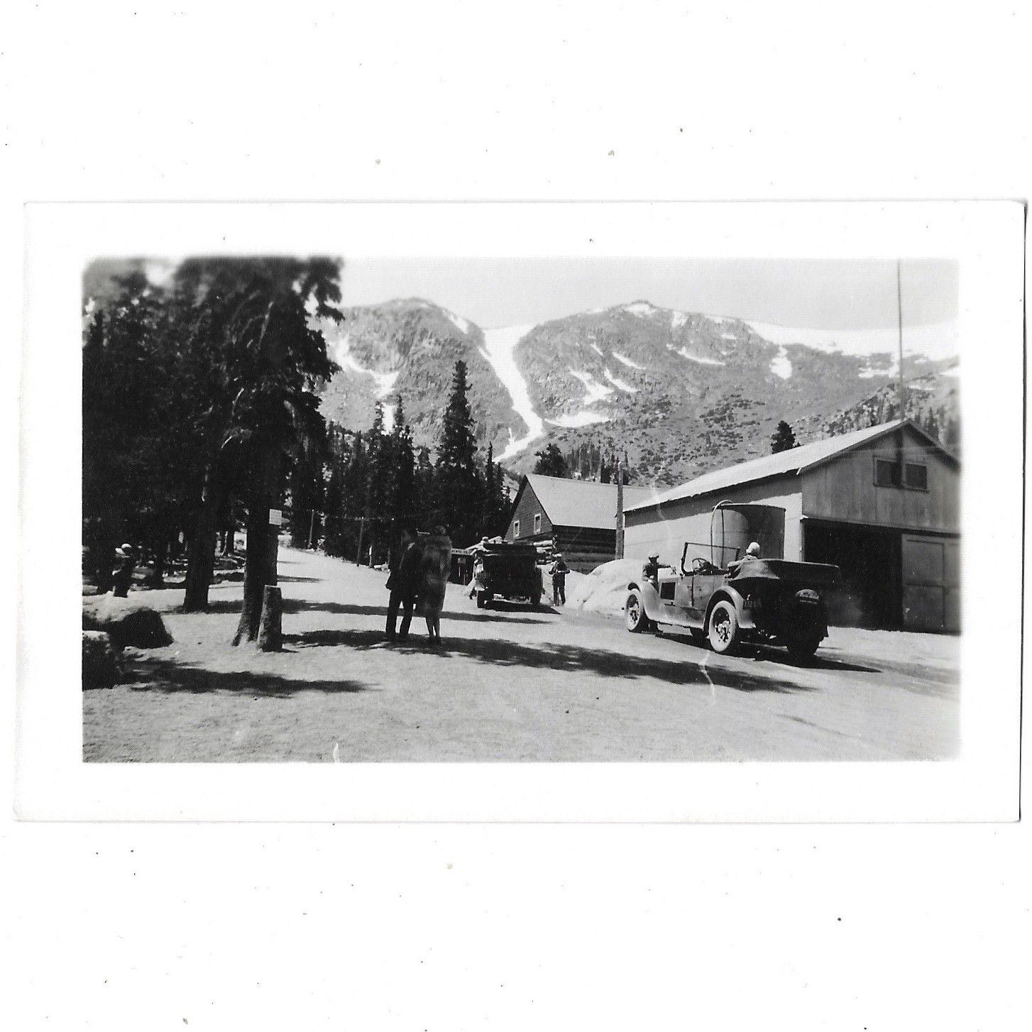 Half Way Station Up Pike’s Peak Mountain Colorado CO 1920s Cars Vtg Automobiles Half Way Station Up Pike’s Peak Mountain Colorado CO 1920s Cars Vtg Automobiles