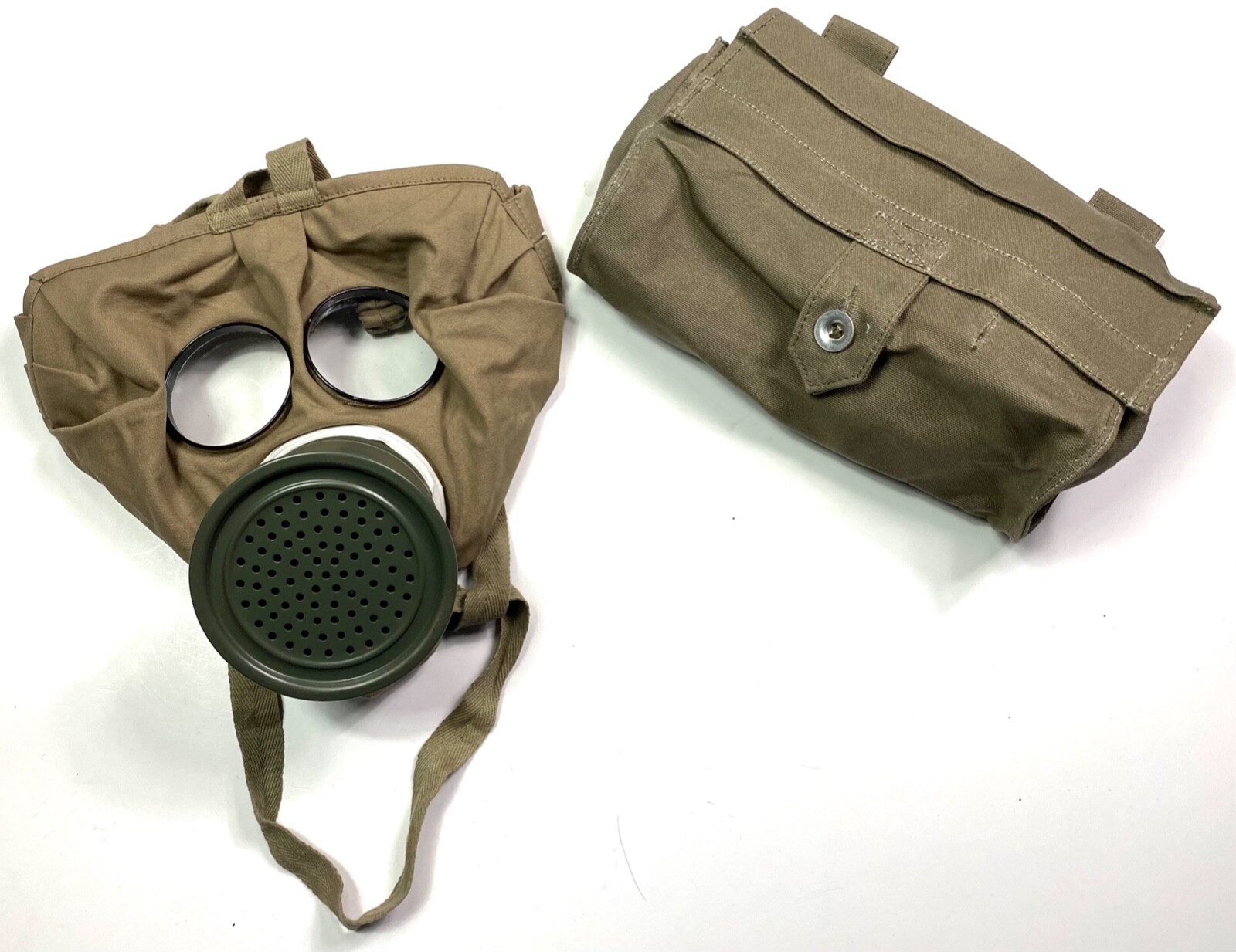 WWI GERMAN INFANTRY M1915 GASK MASK Gummimaske & CARRY BAG WWI GERMAN INFANTRY M1915 GASK MASK Gummimaske & CARRY BAG