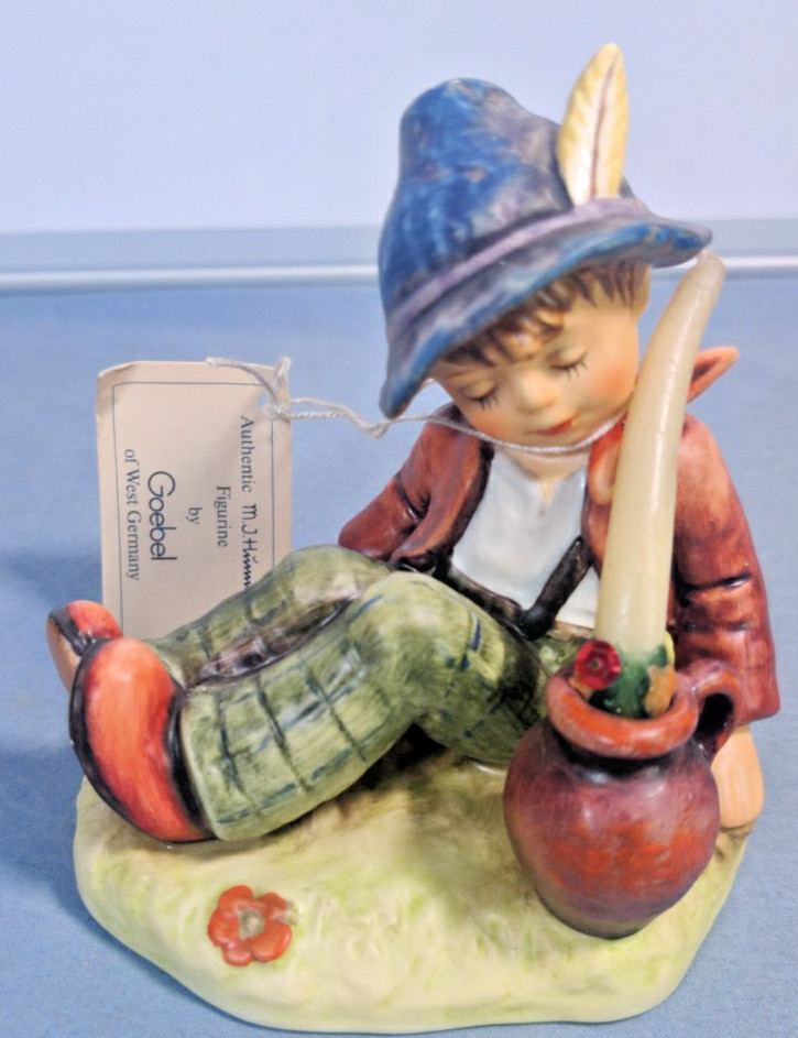 Goebel Hummel Special Edition No.8 1976 Collectors Club Figurine West Germany Goebel Hummel Special Edition No.8 1976 Collectors Club Figurine West Germany